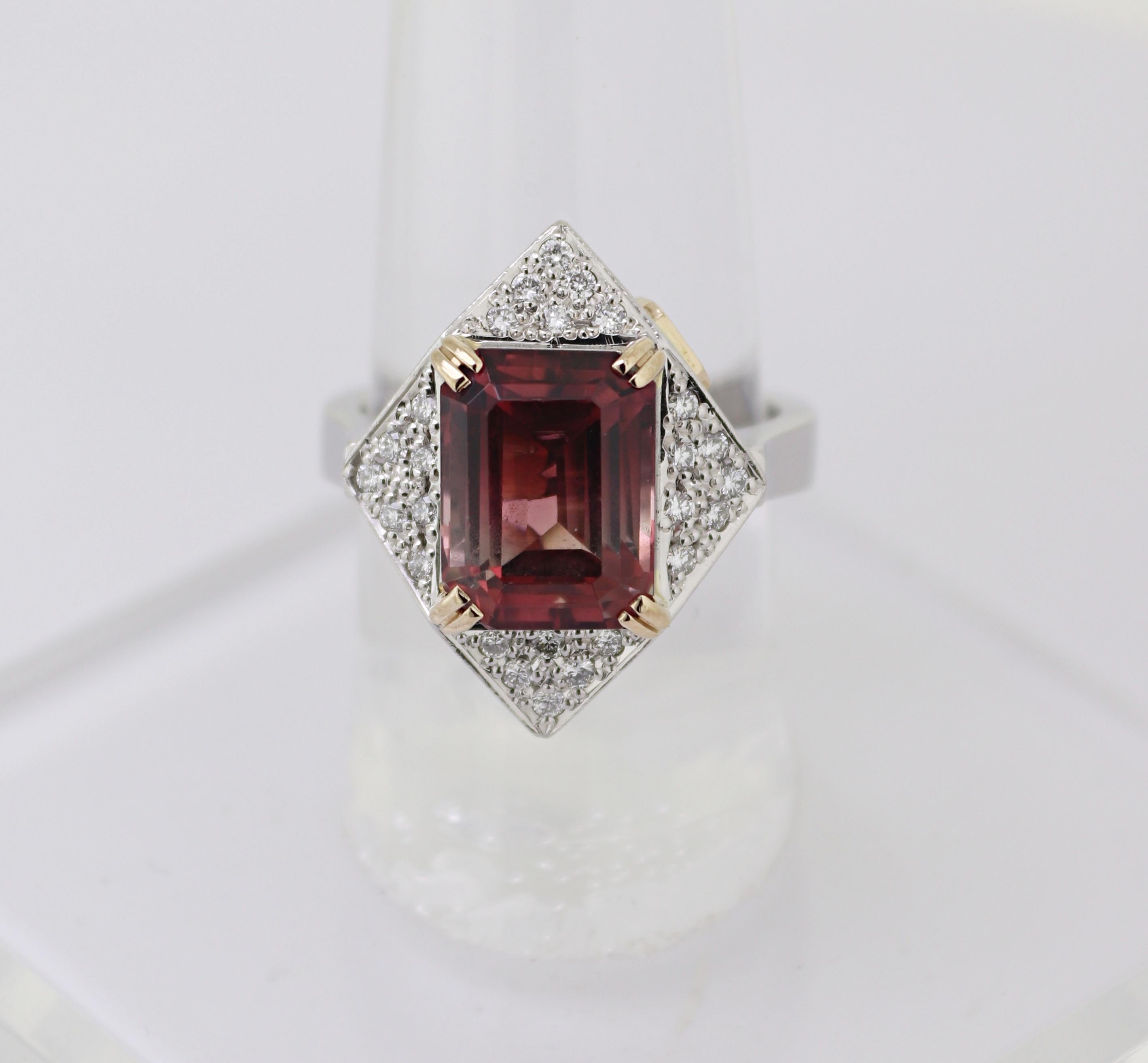 Show Yamagata Ring aus Platin und Gelbgold mit Turmalin, Diamant (Gemischter Schliff) im Angebot
