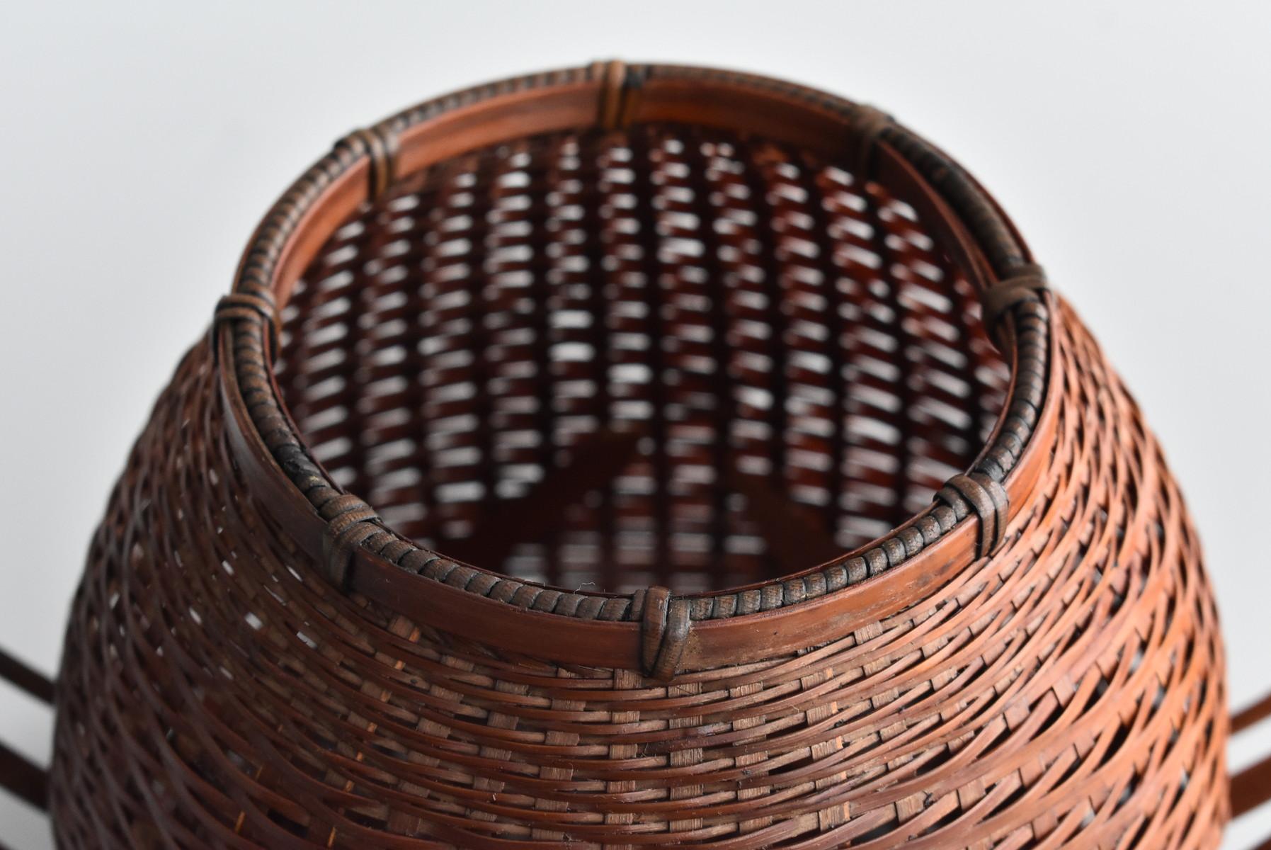 Showa Period in Japan, Small Bamboo Basket / Old Antique Flower Basket /Folk Art 3