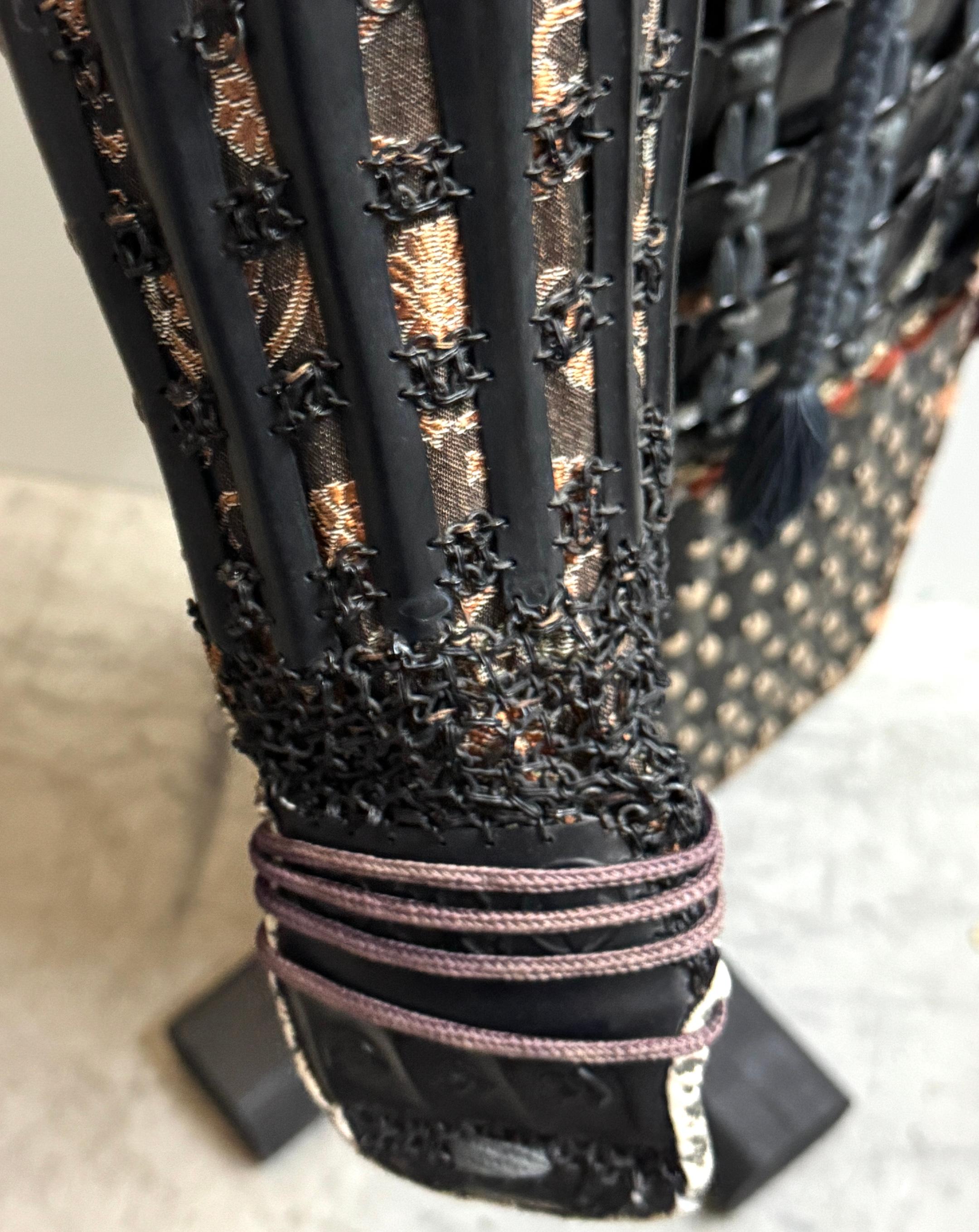 Showa-Period Japanese Samurai Armor (Yoroi), with Paulownia Crest, Post-WWII For Sale 4
