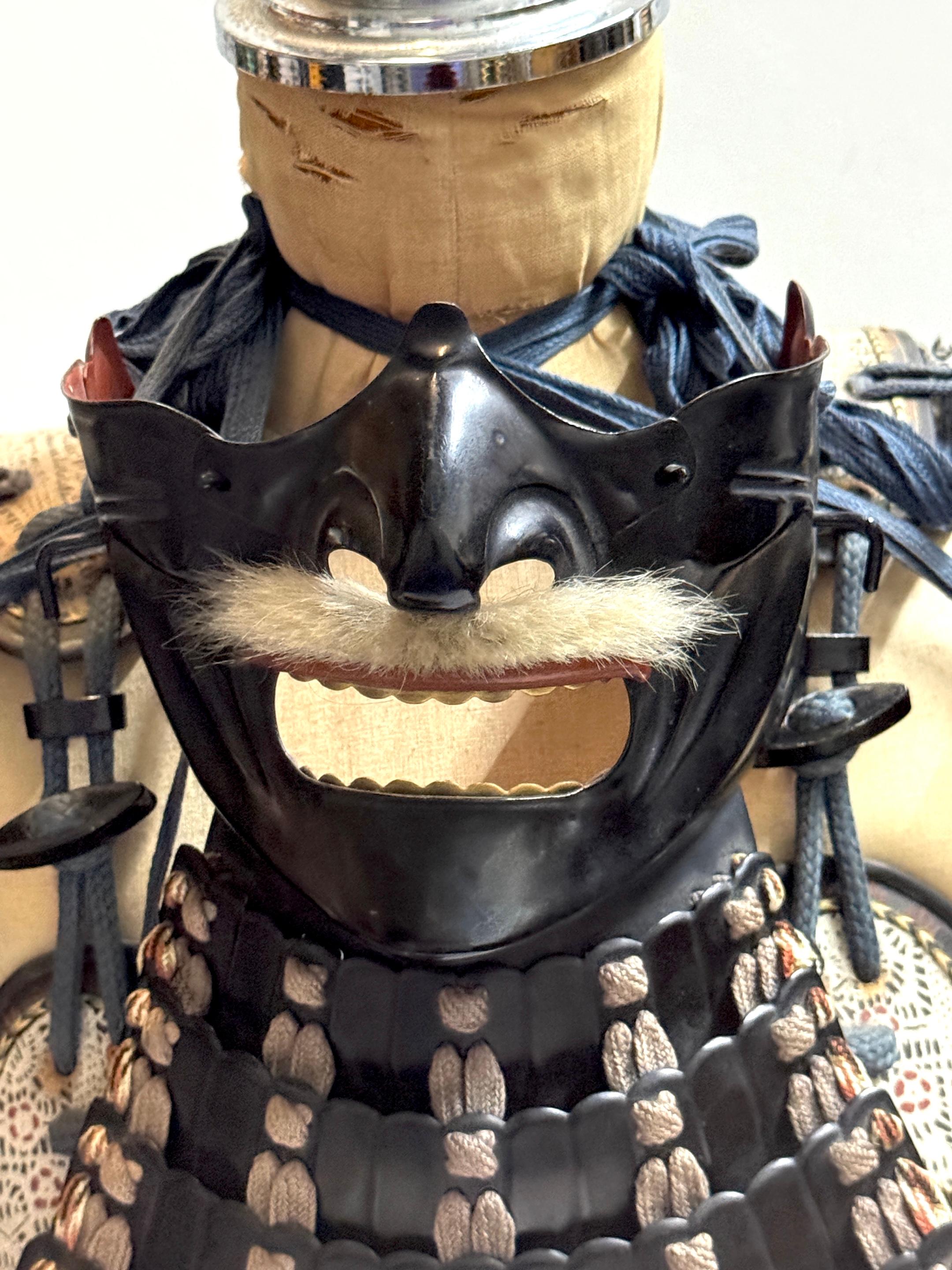 Showa-Period Japanese Samurai Armor (Yoroi), with Paulownia Crest, Post-WWII For Sale 7
