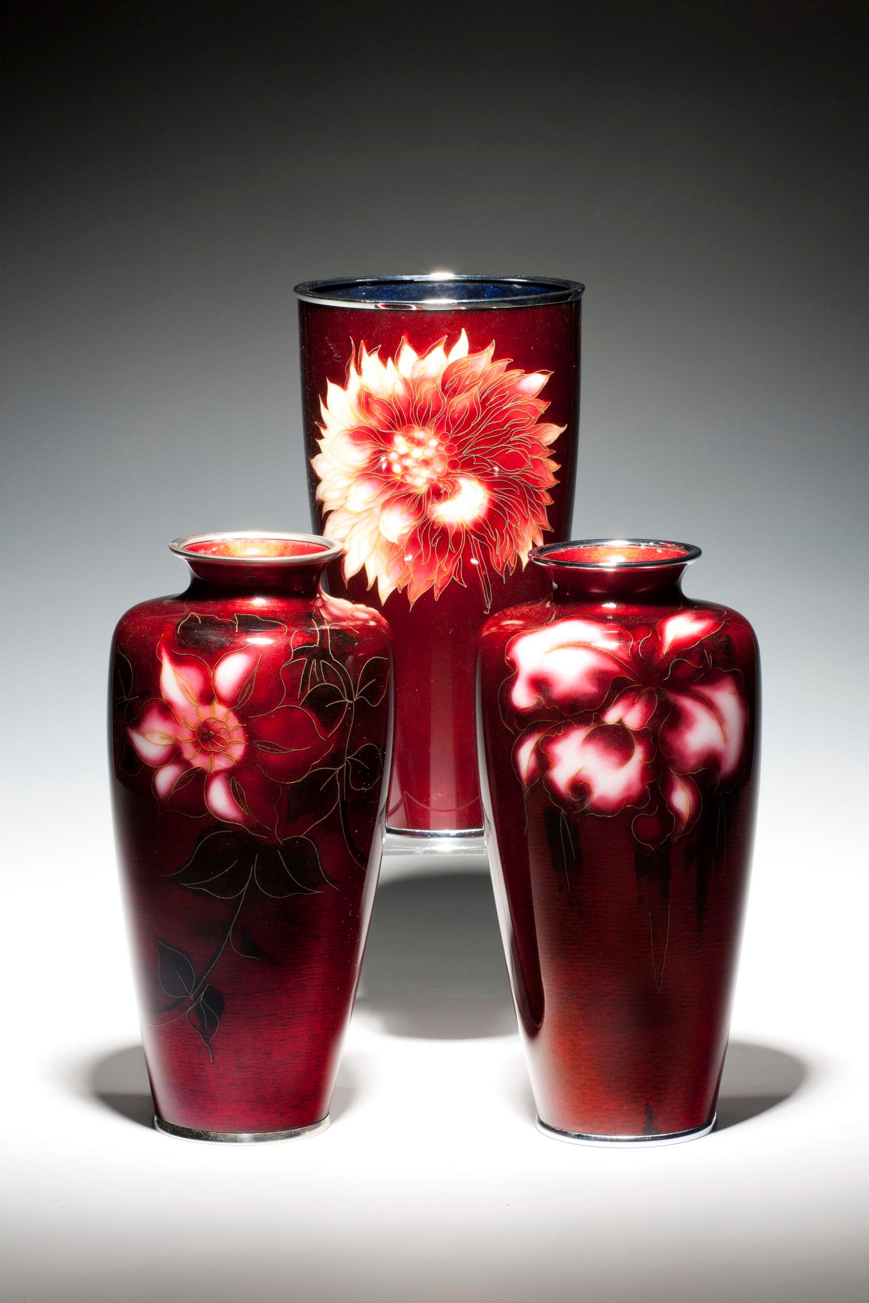 Japanese Showa Period Red Gin-Bari Trumpet Vase by Ando For Sale