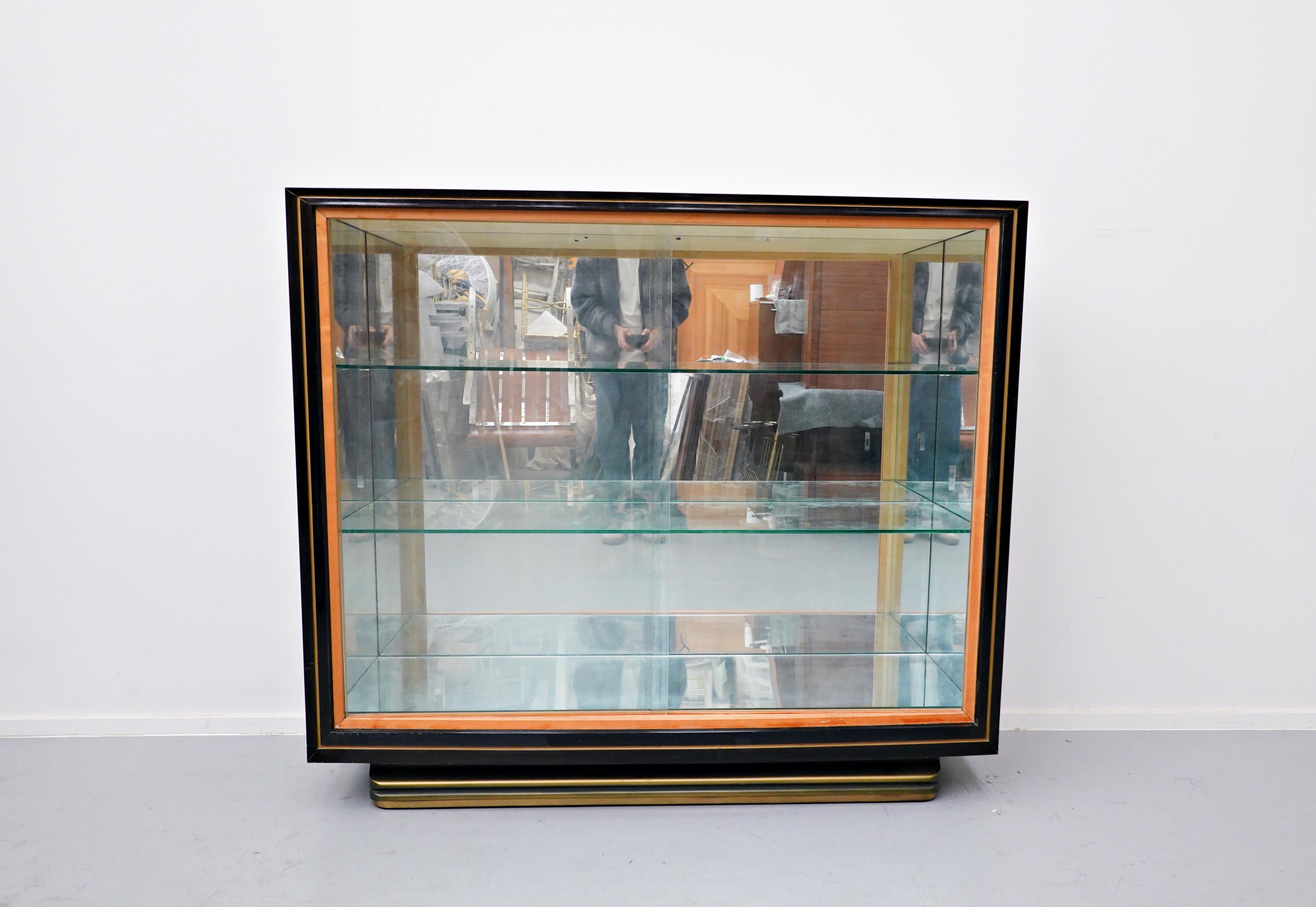 Italian Showcase Cabinet by Vittorio Dassi, 1950s For Sale 1