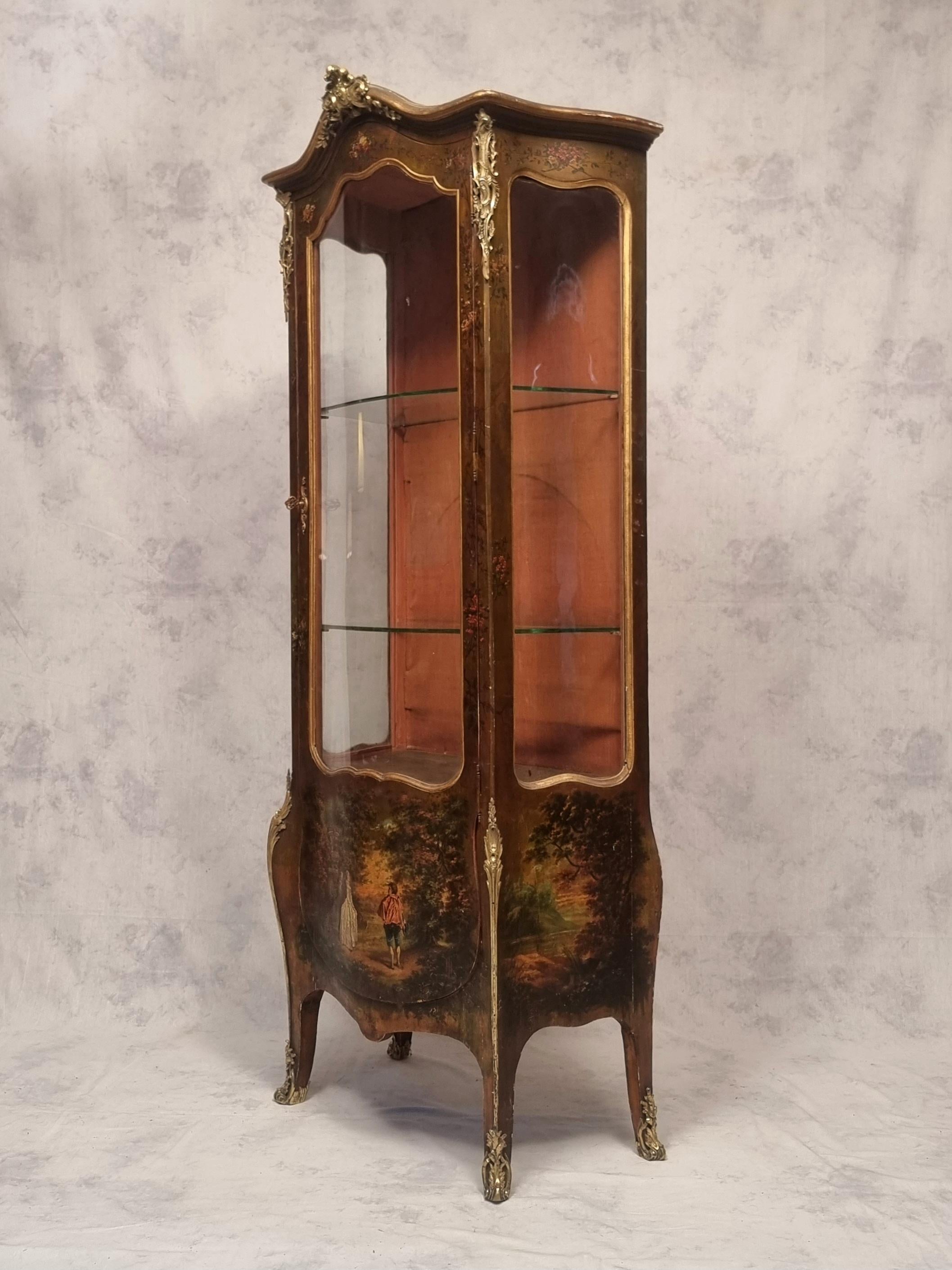 Schaufenster gewölbt im Louis-XV-Stil Napoleon III.-Stil, Vernis Martin, 19. Jahrhundert im Zustand „Gut“ im Angebot in SAINT-OUEN-SUR-SEINE, FR