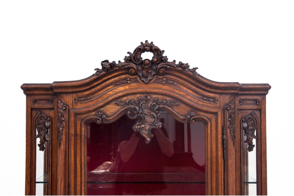 French Showcase, France, circa 1920. For Sale