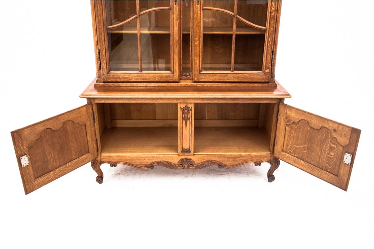 French Showcase, France, circa 1930 For Sale