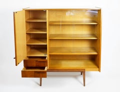 Vitrine Frantisek Mezulanik pour UP Závody, 1965