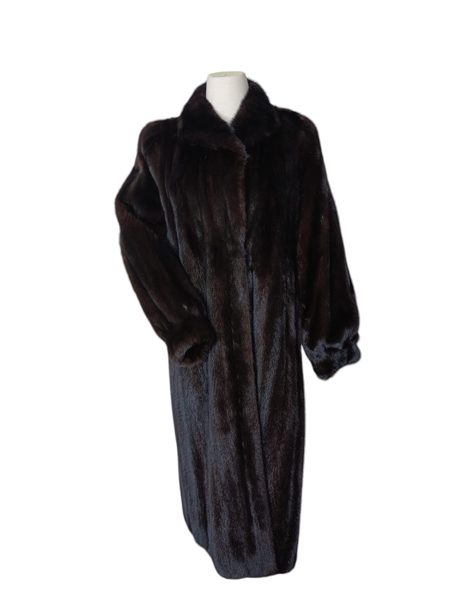 Cappotto in pelliccia di visone Showroom Ranch (taglia 16 XL) in vendita 1