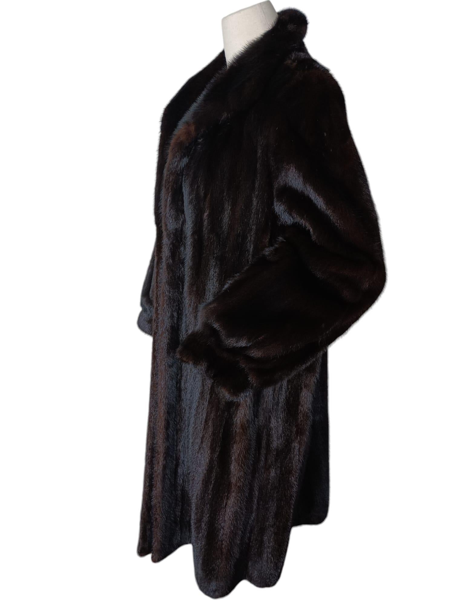 Cappotto in pelliccia di visone Showroom Ranch (taglia 16 XL) in vendita 3