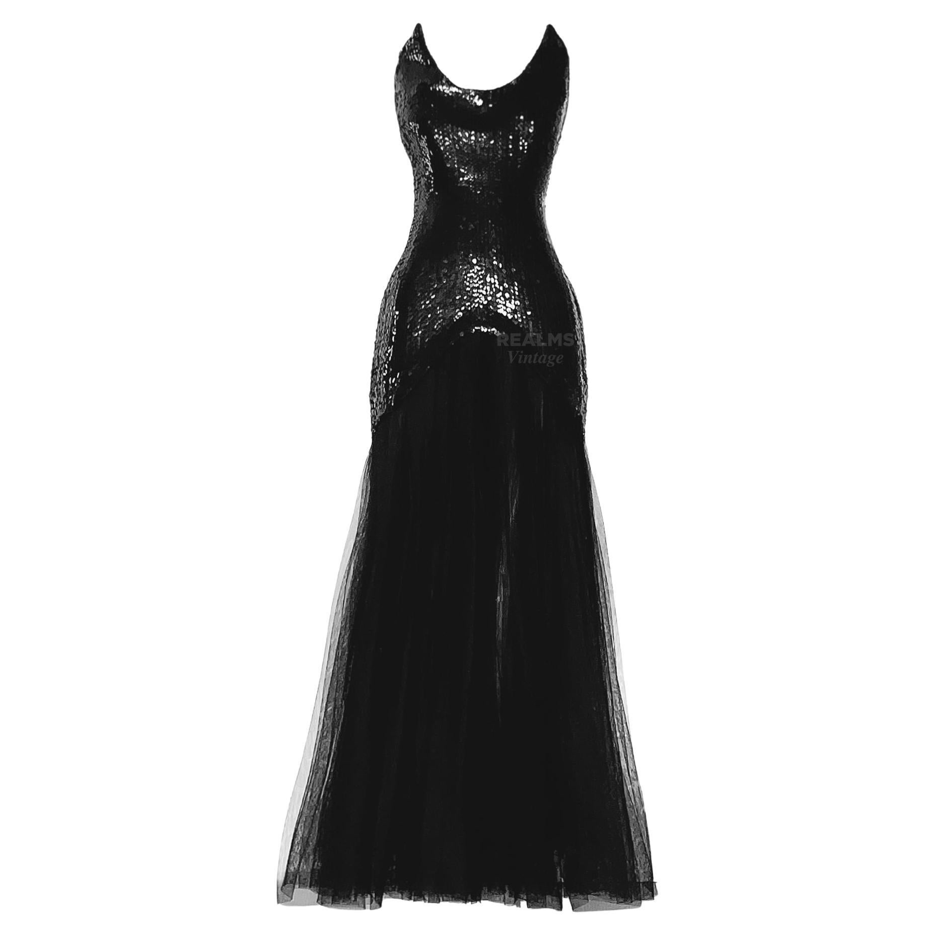 Showstopper Thierry Mugler Dramatisches Abendkleid mit schwarzen Pailletten im Angebot