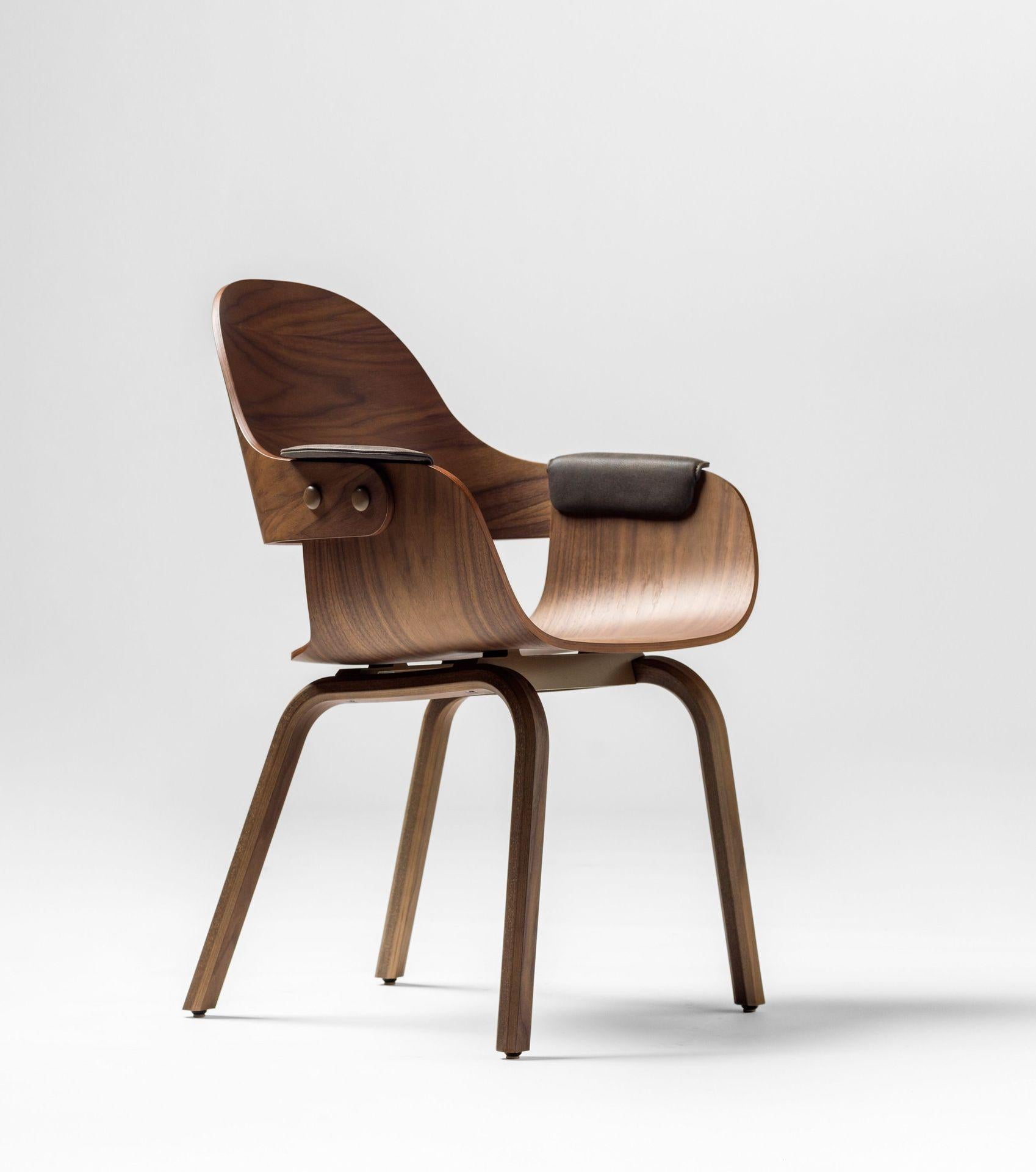Showtime Nude 4 Legs Chair by Jaime Hayon In New Condition For Sale In Geneve, CH