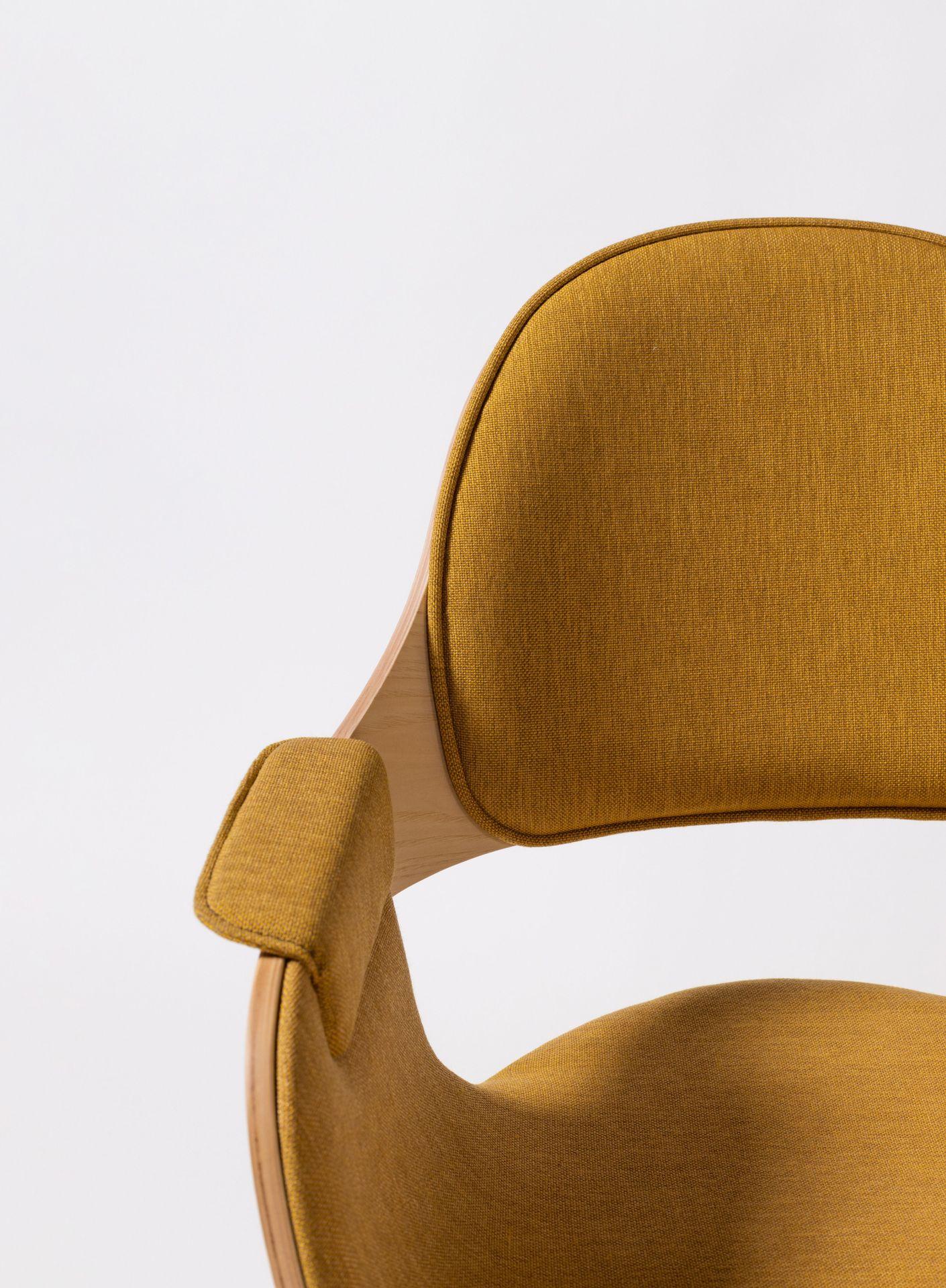 Ash Showtime Nude 4 Legs Chair by Jaime Hayon For Sale