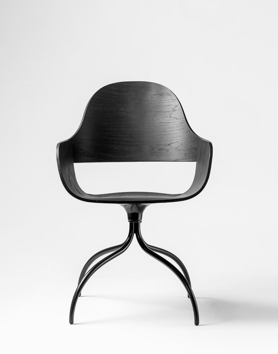 A new version of the Showtime chair by Jaime Hayon which does not make the original design obsolete, but rather compliments it. The Showtime Nude Chair is simpler than the previous version but hasn’t lost any of its personality. We have called it