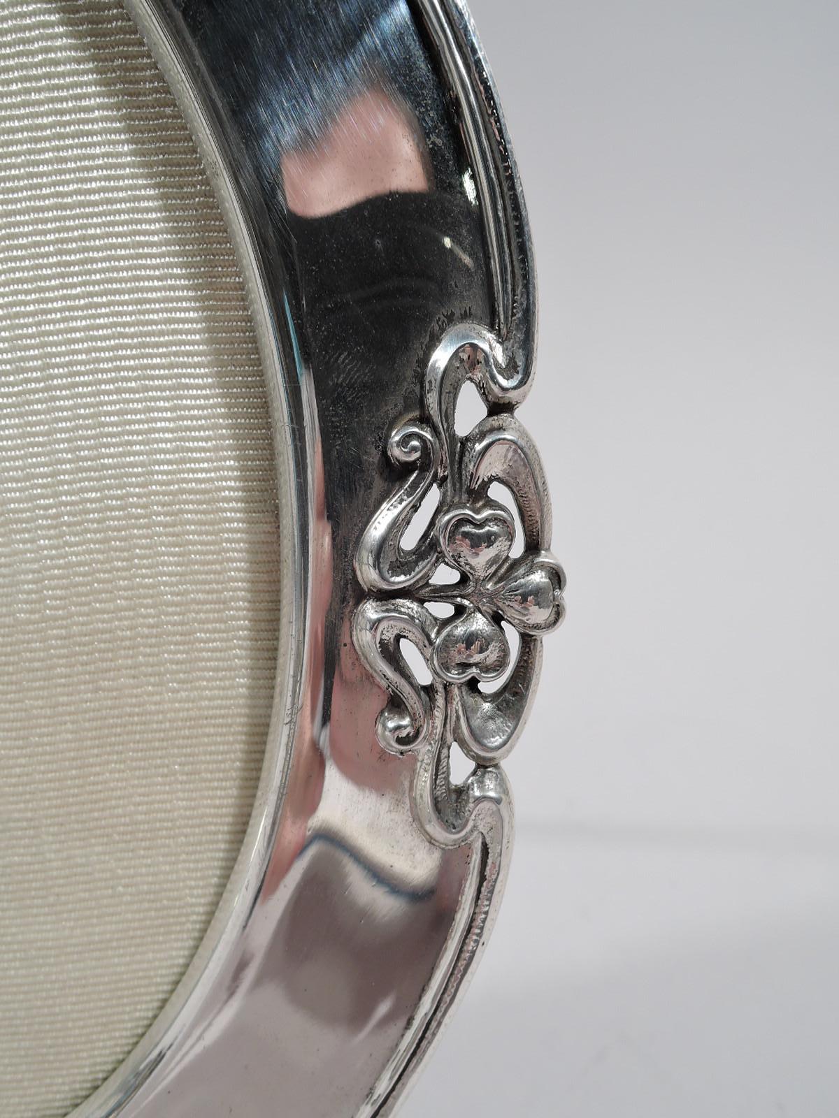 Shreve American Art Nouveau Sterling Silver Oval Picture Frame In Excellent Condition In New York, NY