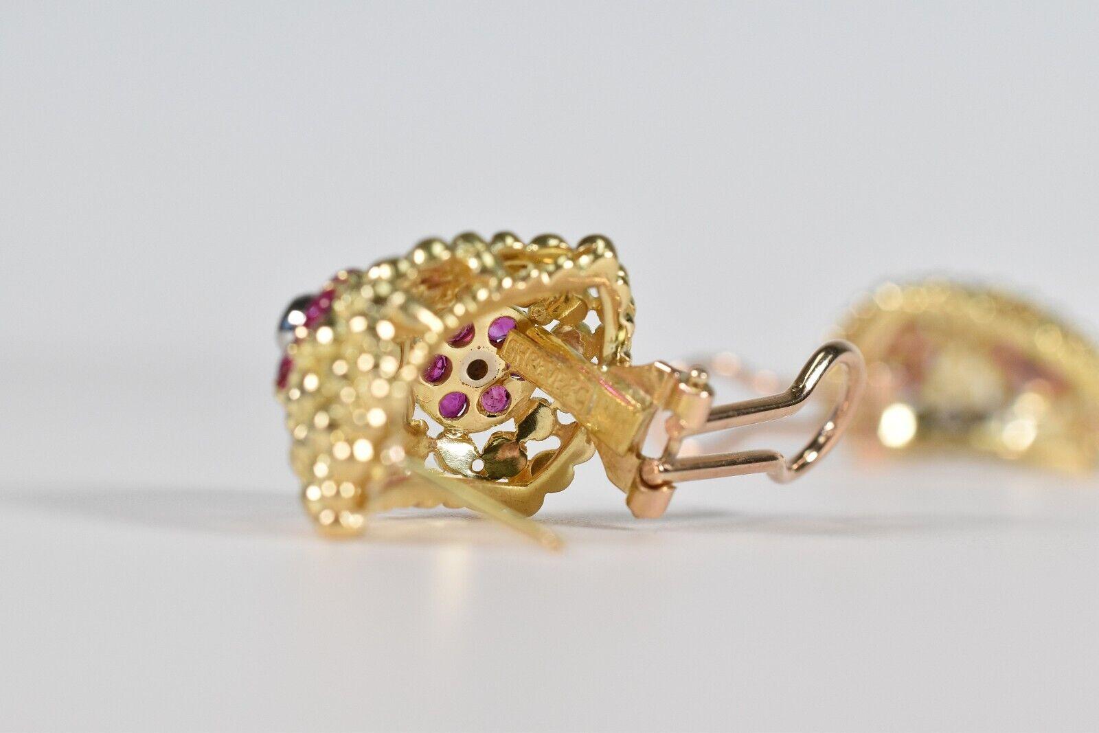 Shreve & Co. 18k Tri-Gold Flower Ruby & Diamond Earrings, 19.4g In condizioni buone in vendita a Providence, RI
