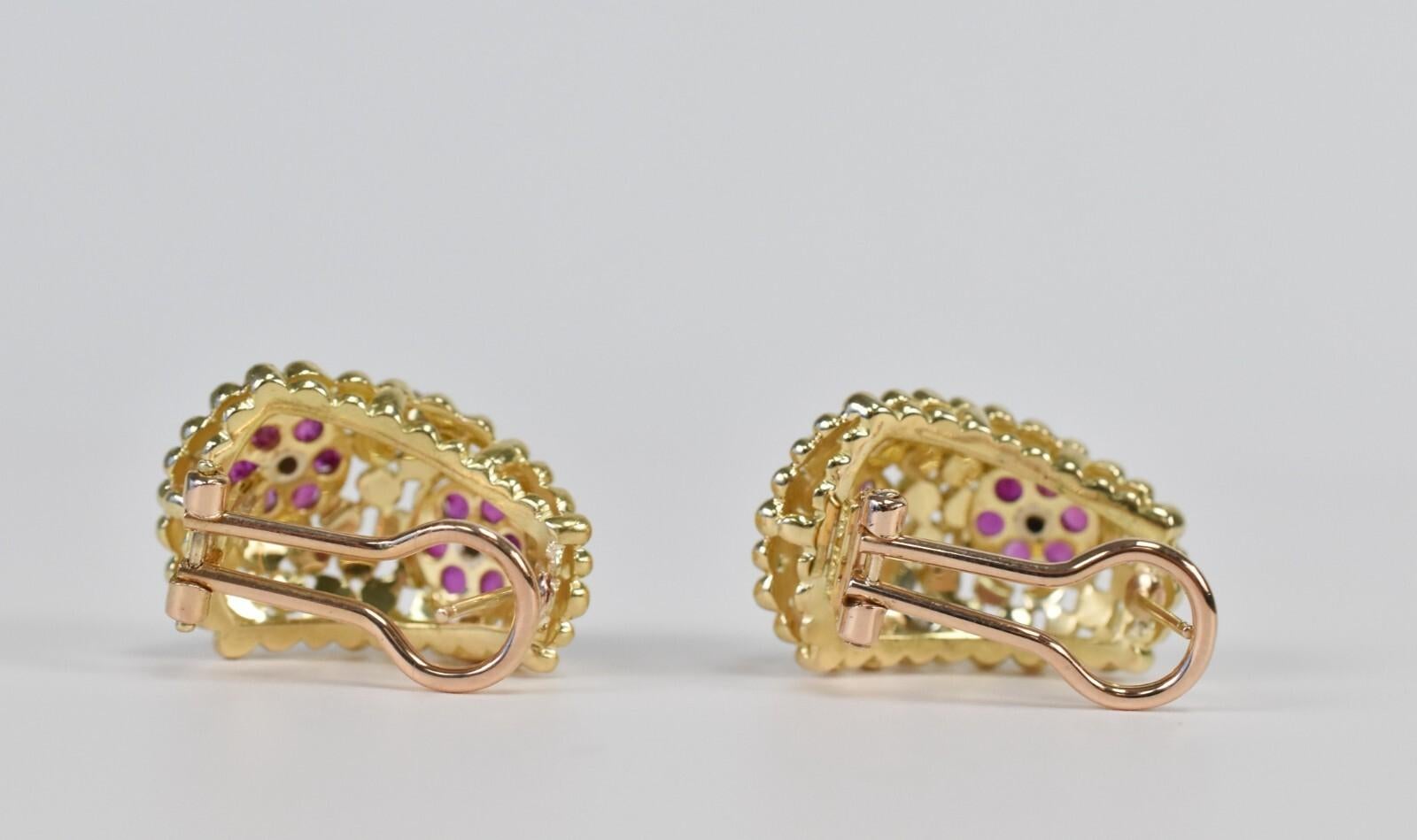 Shreve & Co. 18k Tri-Gold Flower Ruby & Diamond Earrings, 19.4g in vendita 1