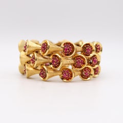 Shreve & Co. 1950 Bangle Bracelet in 18kt Gold with 14.85ct in Burmese Rubies