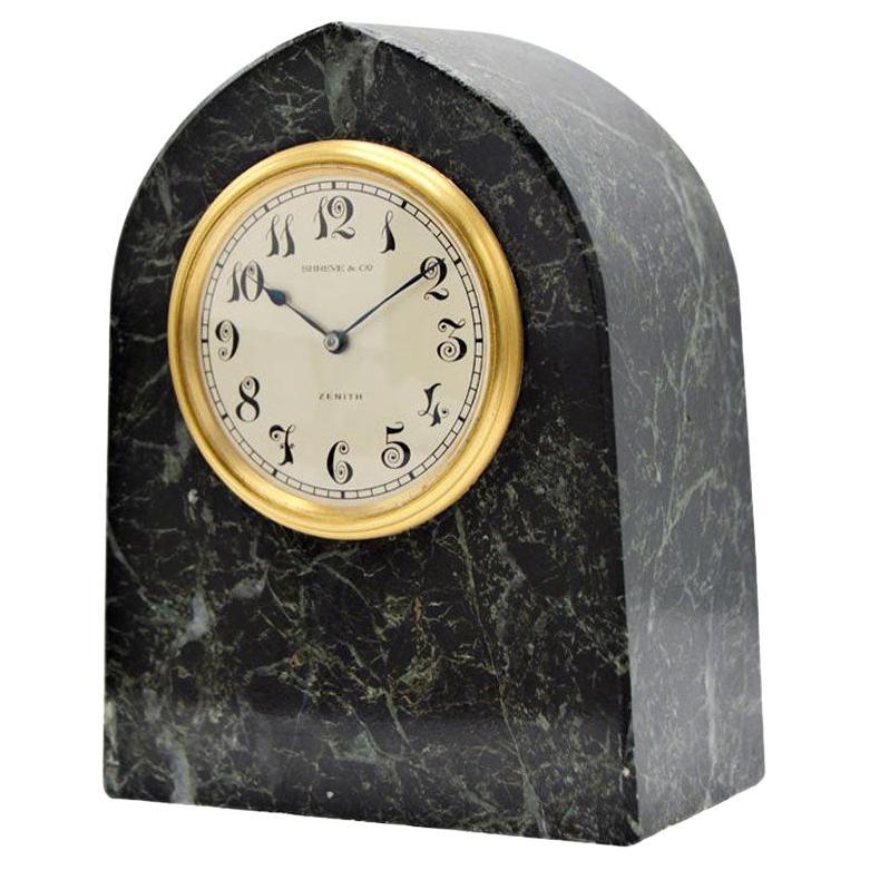 Shreve & Co. Horloge en pierre Art Deco par Zenith, vers les années 1930 en vente