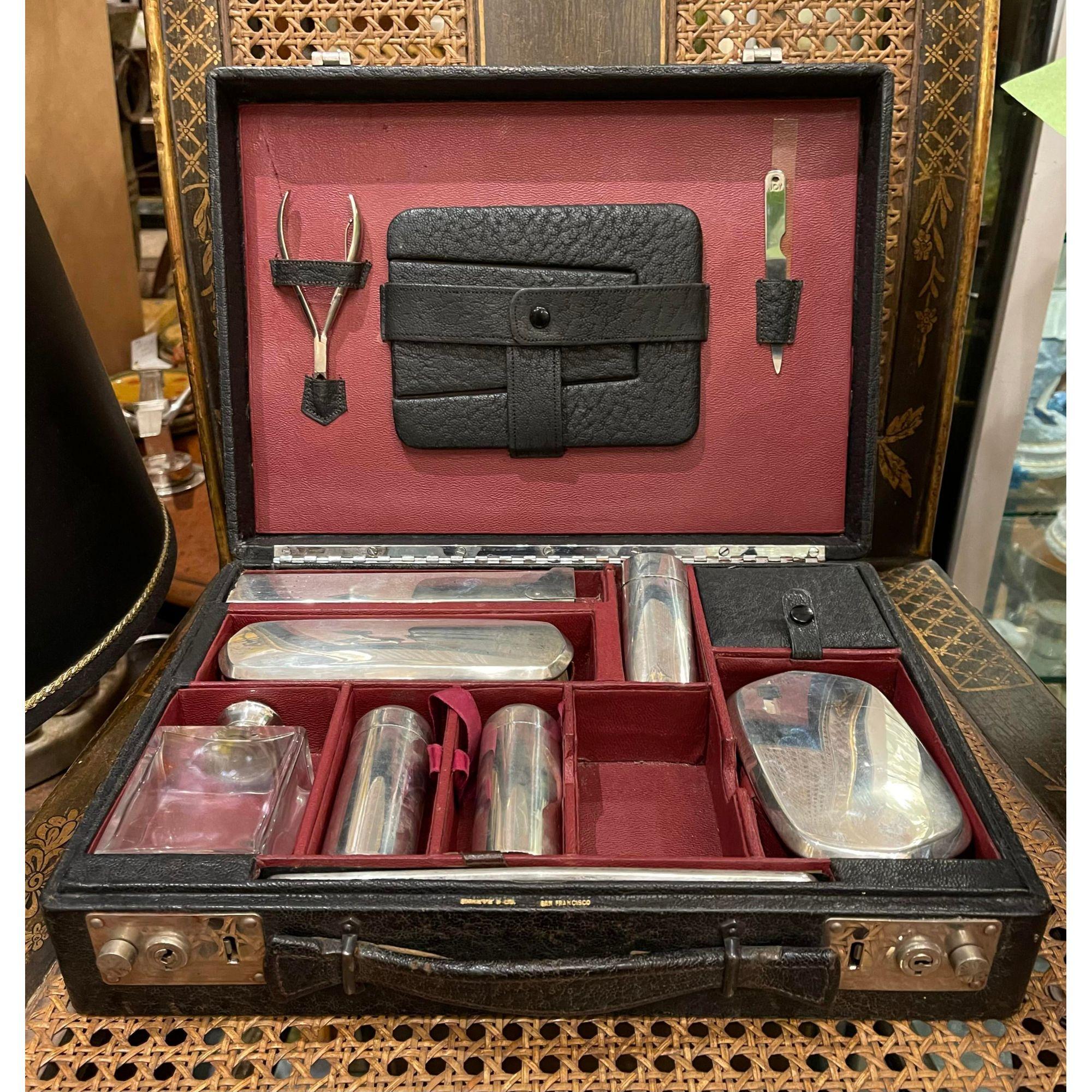 Shreve & Co Sterling Silver Vanity Travel Dresser Set in Leather Case, 1930s In Good Condition For Sale In LOS ANGELES, CA
