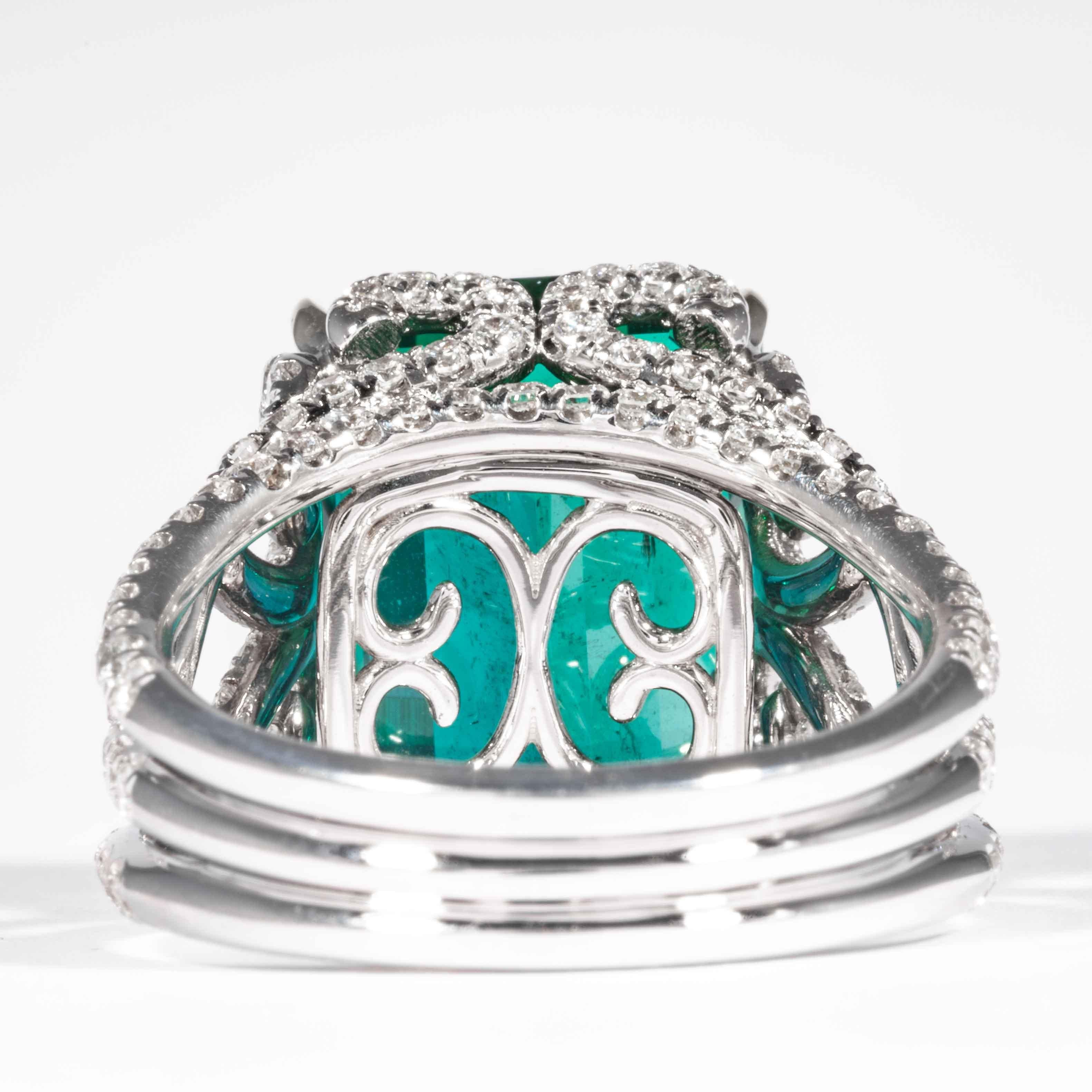 Women's Shreve, Crump & Low 10.18 Carat Zambian Green Emerald and Diamond Ring 'Gubelin' For Sale