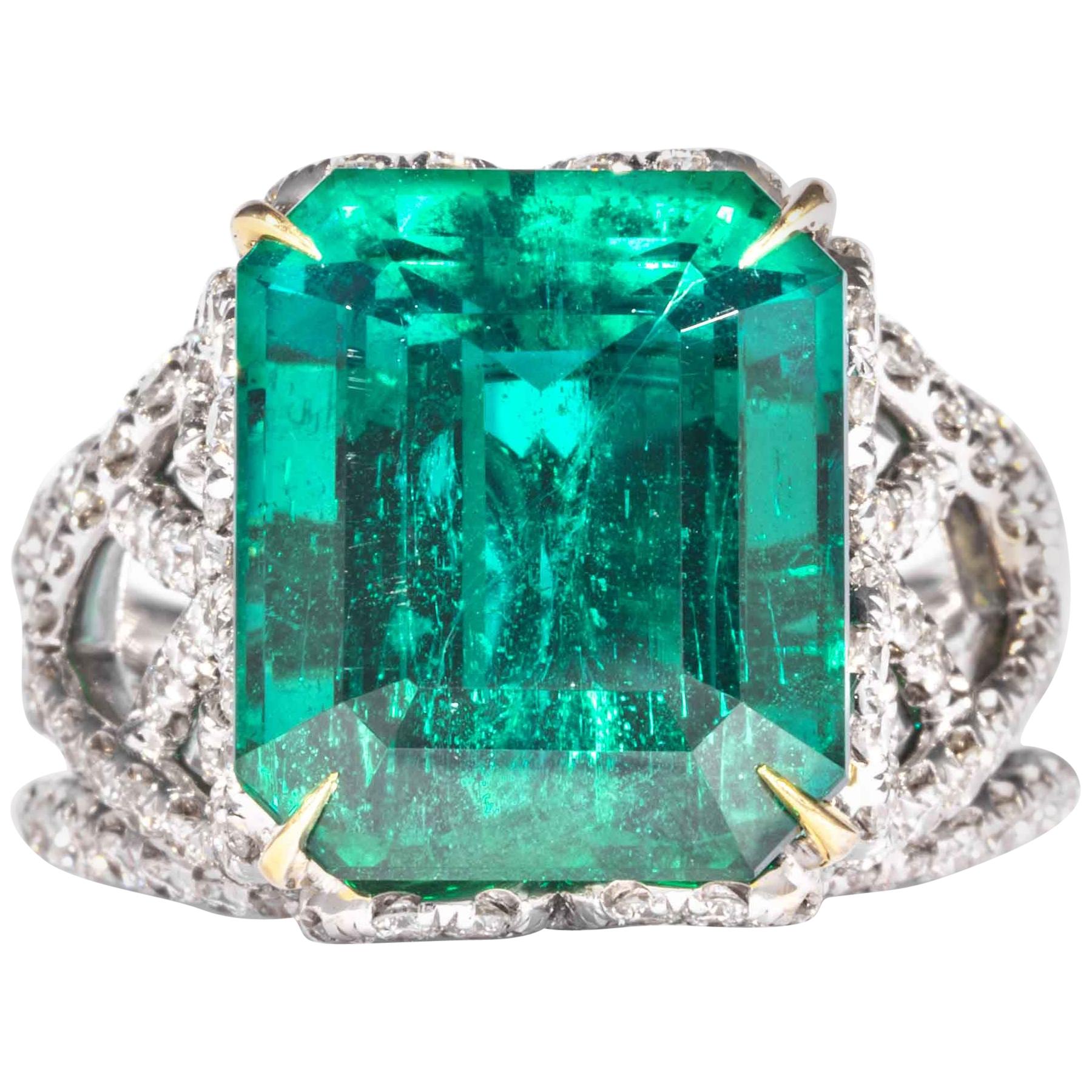 Shreve, Crump & Low 10.18 Carat Zambian Green Emerald and Diamond Ring 'Gubelin' For Sale