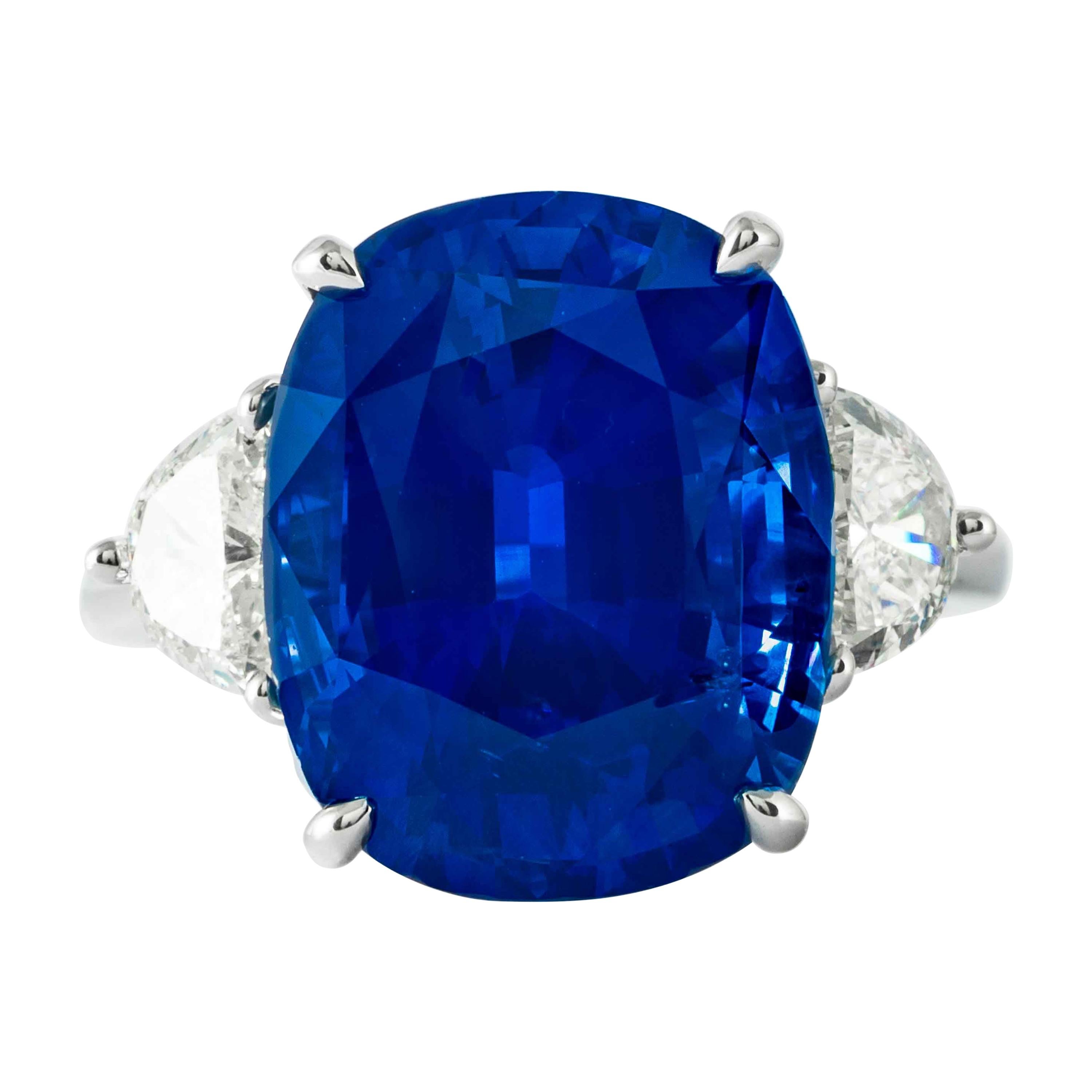 Bague Shreve, Crump & Low en platine avec saphir bleu de 13,02 carats et diamants