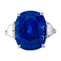 Bague Shreve, Crump & Low en platine avec saphir bleu de 13,02 carats et diamants