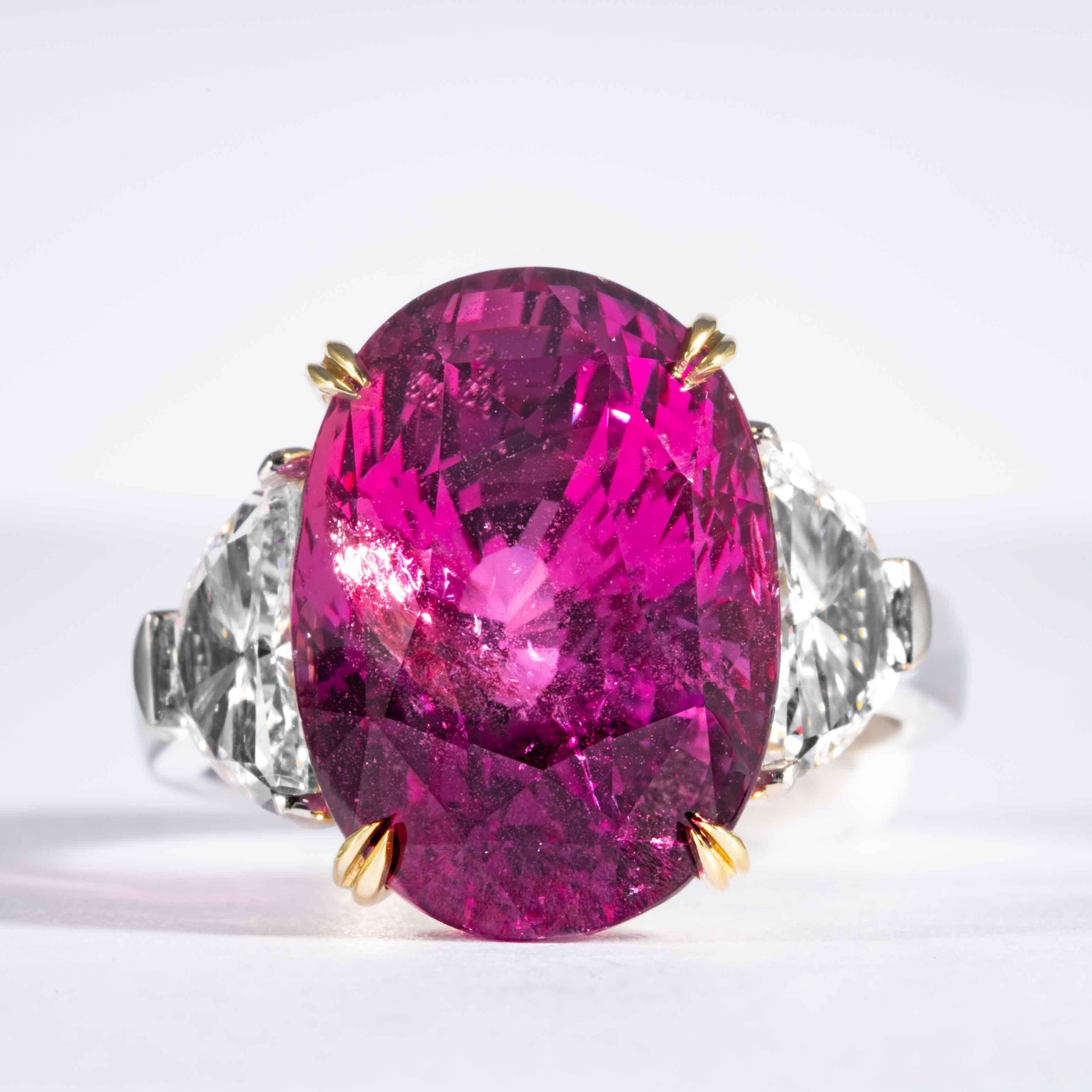 Shreve, Crump & Low, Platinring mit 16,95 Karat rosa Saphir Saphir und Diamant (Ovalschliff) im Angebot