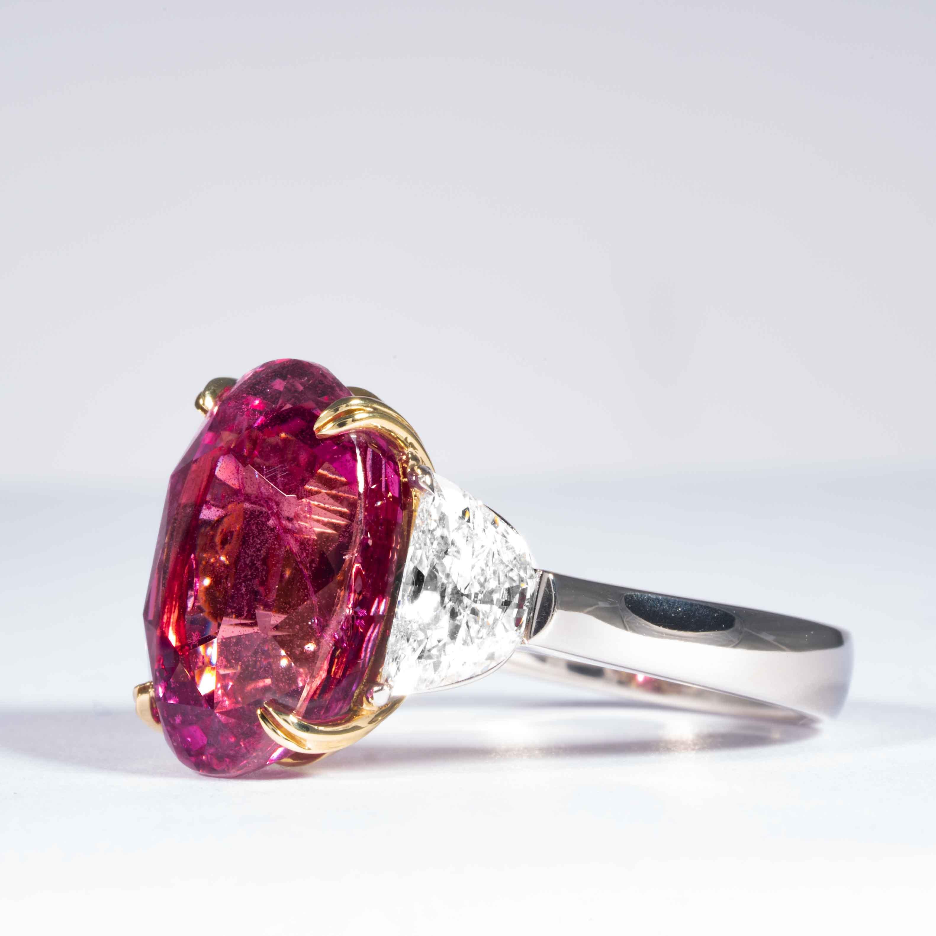 Shreve, Crump & Low, Platinring mit 16,95 Karat rosa Saphir Saphir und Diamant im Zustand „Neu“ im Angebot in Boston, MA