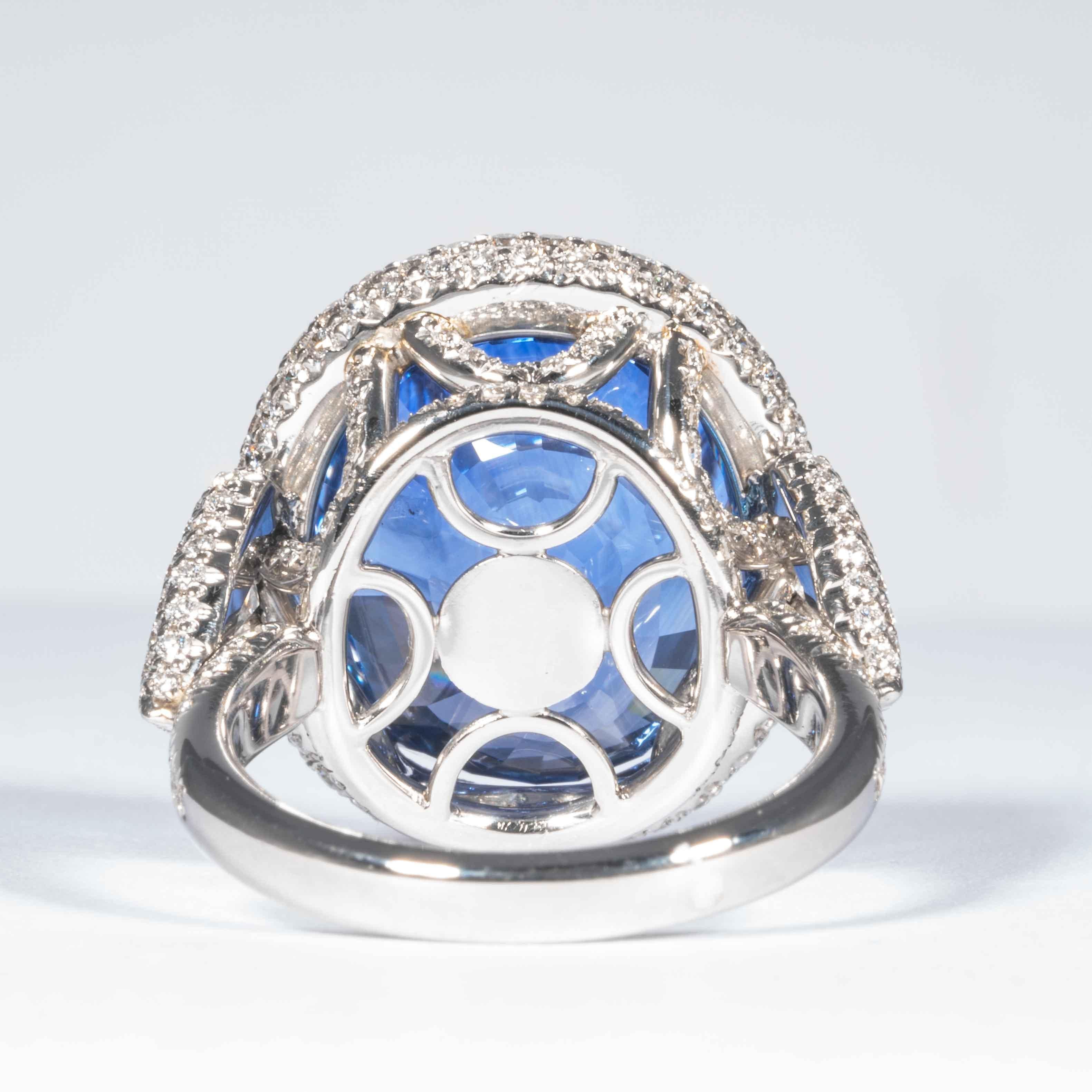Women's Shreve, Crump & Low 20.86 Carat Blue Sapphire Sapphire and Diamond Platinum Ring For Sale