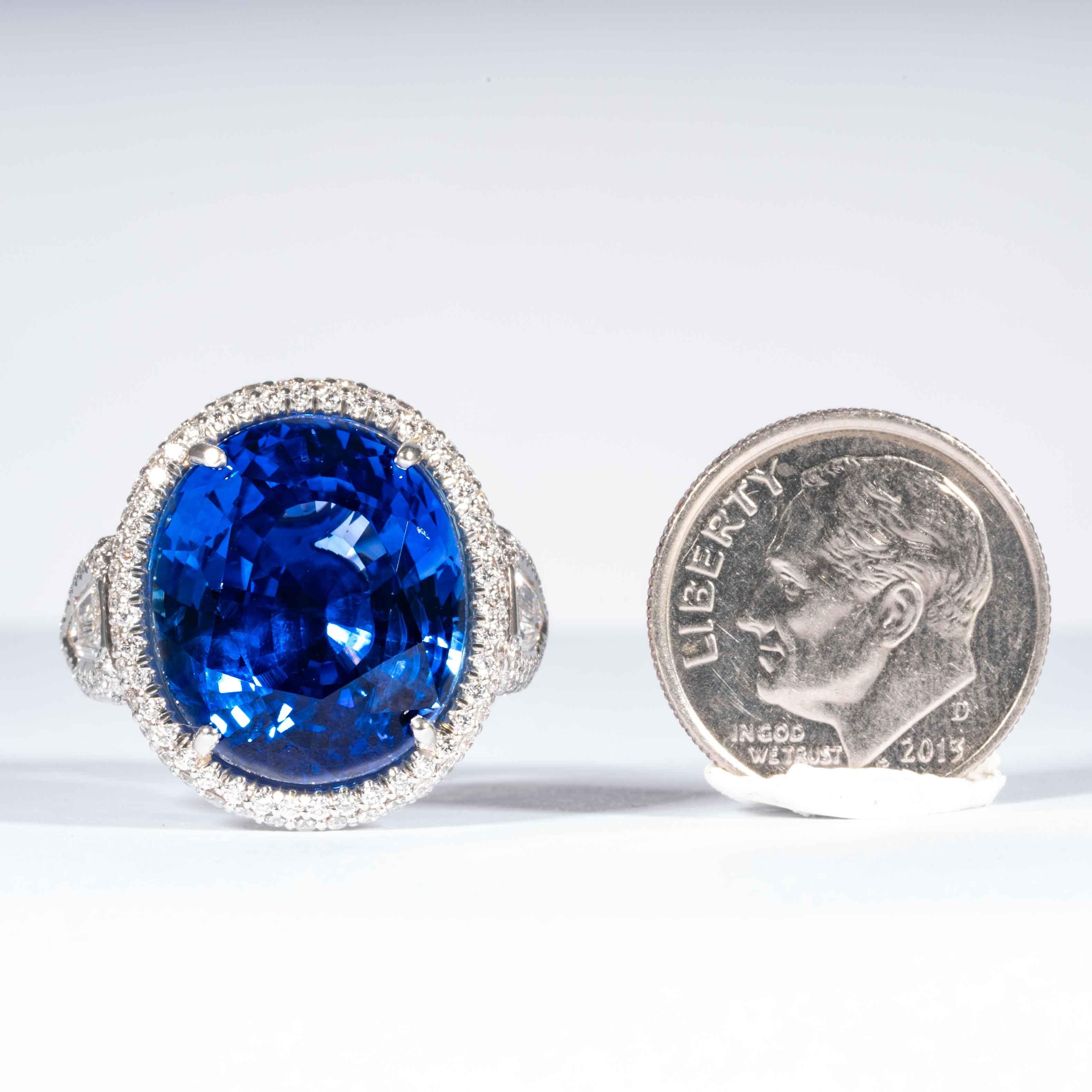 Shreve, Crump & Low 20.86 Carat Blue Sapphire Sapphire and Diamond Platinum Ring For Sale 1