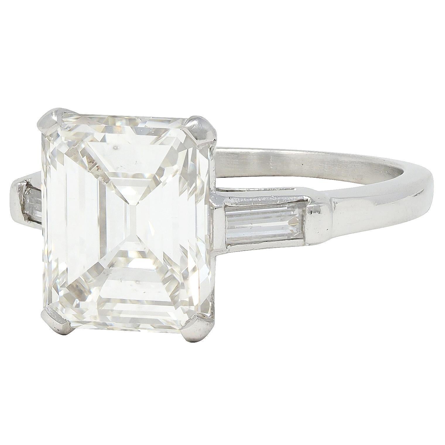 Shreve, Crump & Low Anillo de compromiso vintage de platino con diamante esmeralda de 3,83 CTW GIA en venta 2