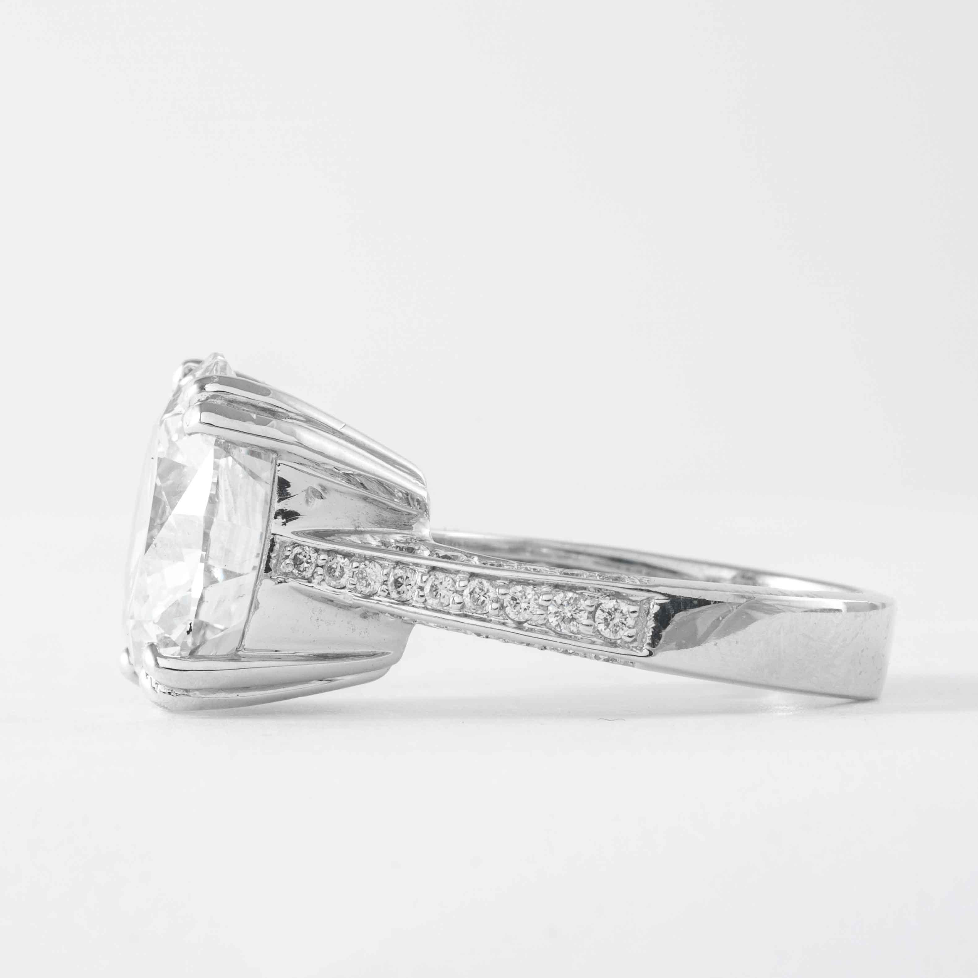 Shreve, Crump & Low 8,3 Karat J SI2 Diamantring mit rundem Brillantschliff im Zustand „Neu“ im Angebot in Boston, MA