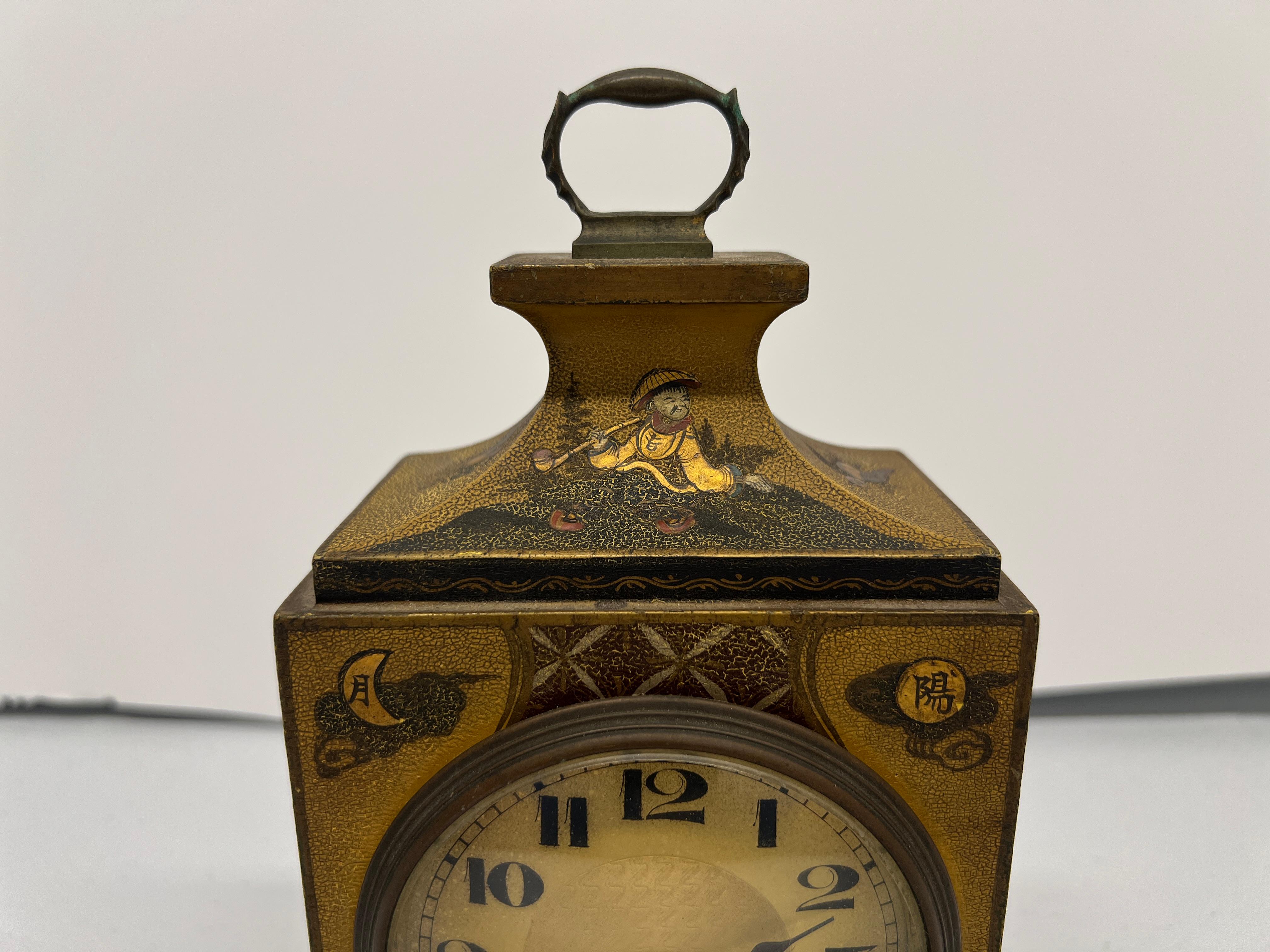 Svizzero Shreve, Crump & Low Boston Chinoiserie Decorated Tole Mantel Clock - Swiss Mov't in vendita