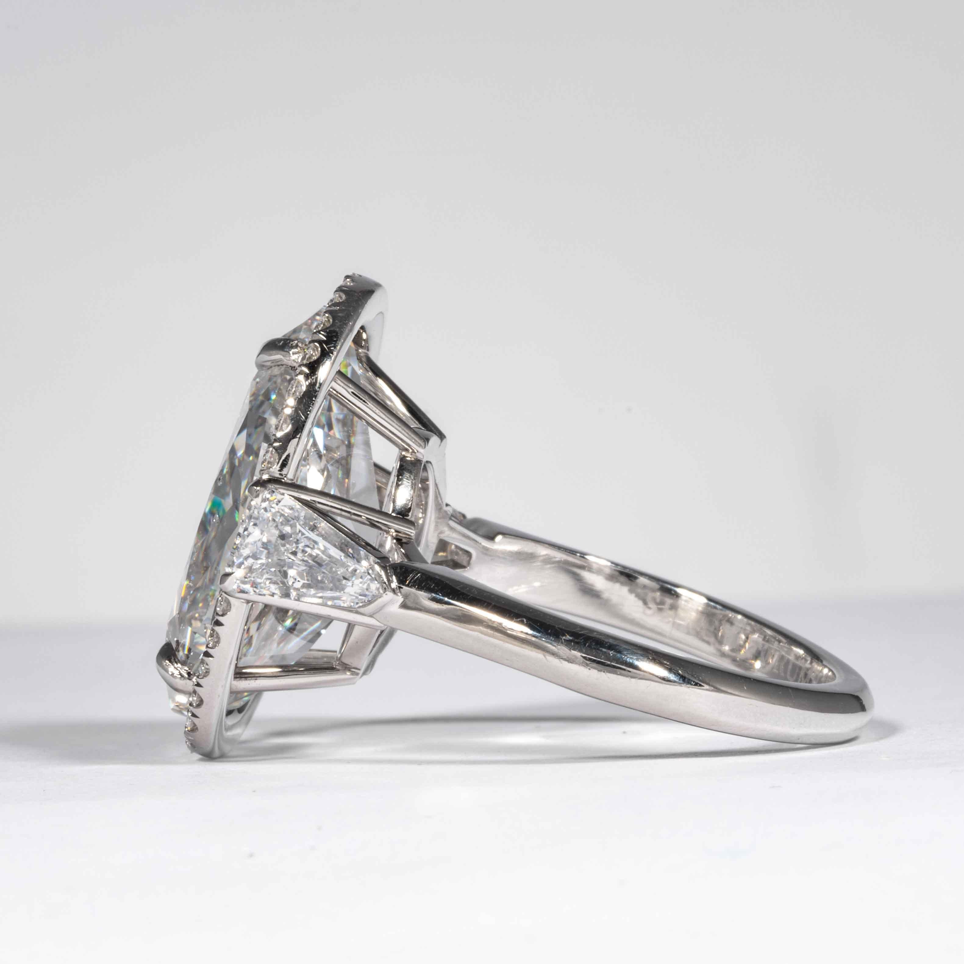 Shreve, Crump & Low GIA Certified 10.14 Carat D SI2 Oval Cut Diamond Ring In New Condition For Sale In Boston, MA