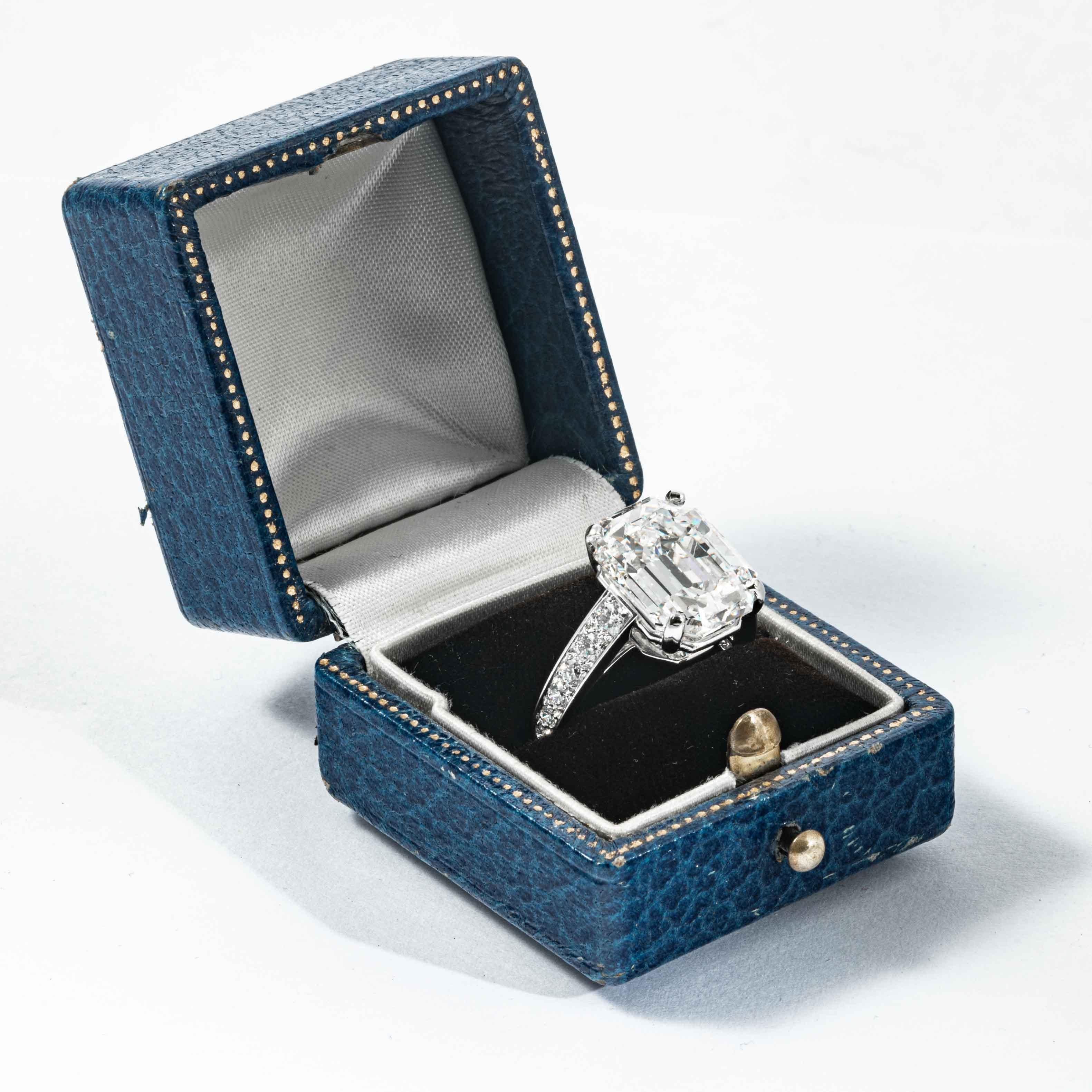 Shreve, Crump & Low GIA Certified 10.19 Carat H VS1 Emerald Cut Diamond Ring 3