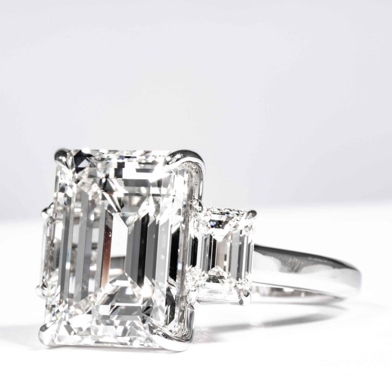 Women's Shreve, Crump & Low GIA Certified 10.75 Carat K VS2 Emerald Cut Diamond Ring For Sale