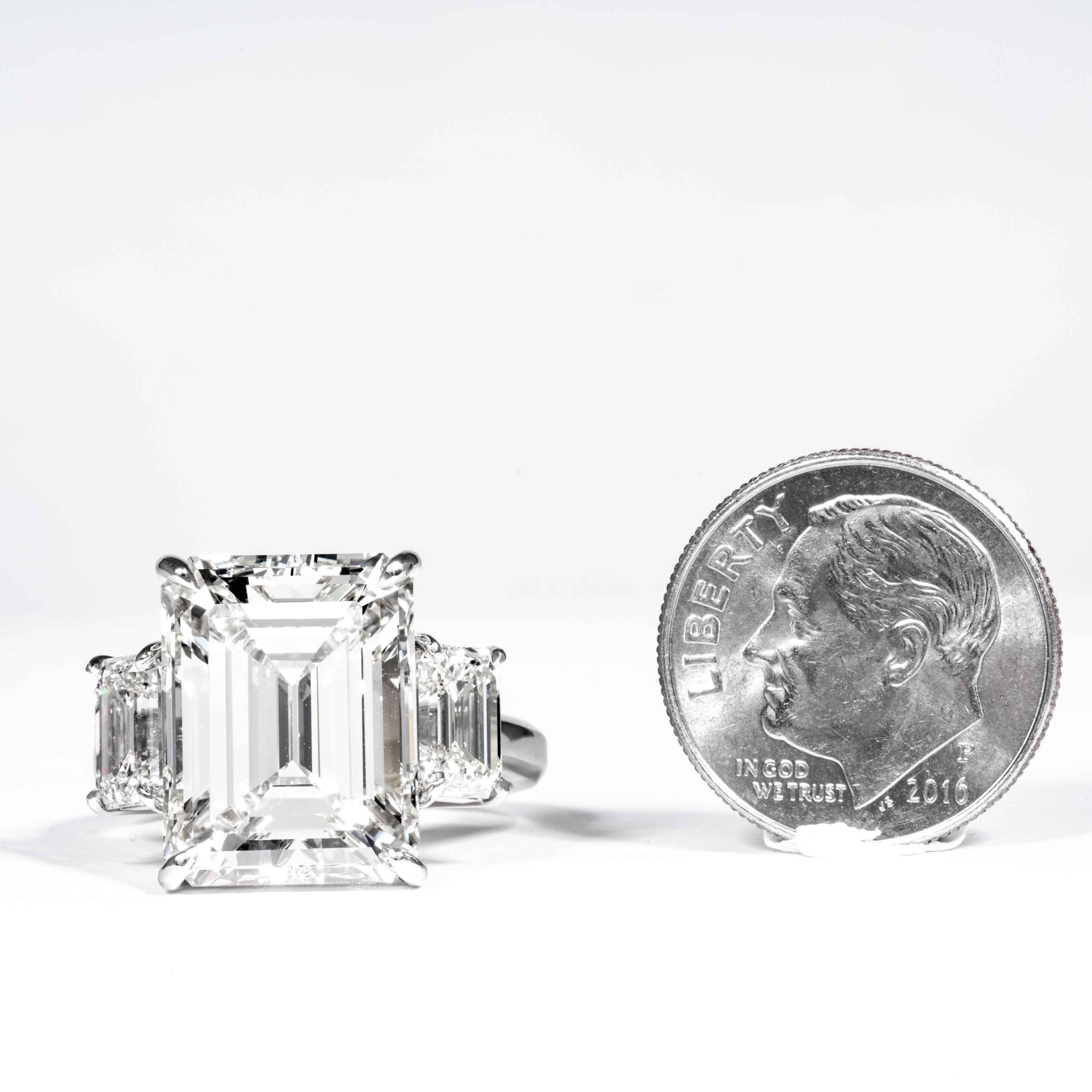 Bague Shreve, Crump & Low avec diamant taille émeraude de 10,75 carats certifié GIA K VS2 en vente 3