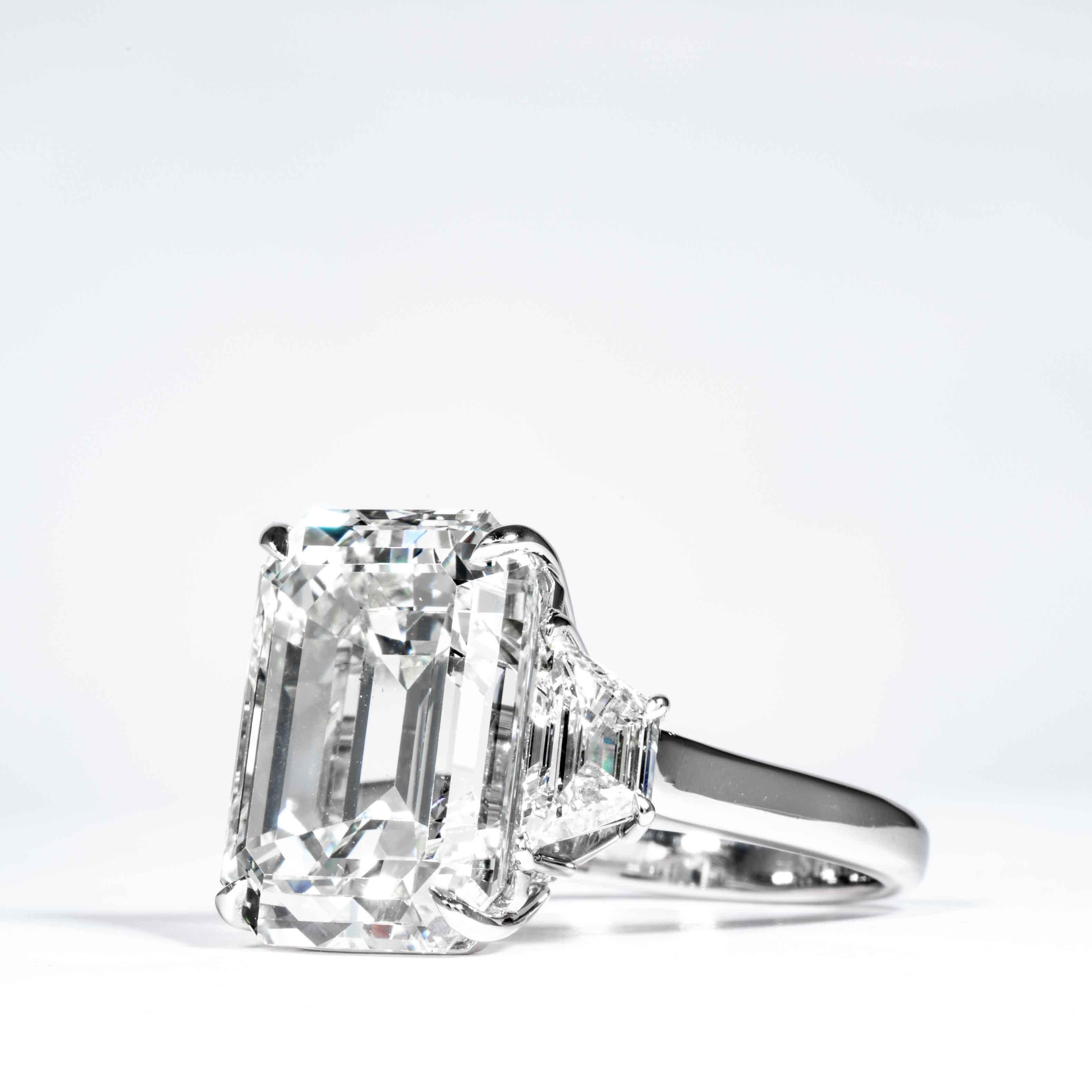 Shreve, Crump & Low Bague en diamant certifié GIA 13,26 carats K VS2 taille émeraude Neuf - En vente à Boston, MA