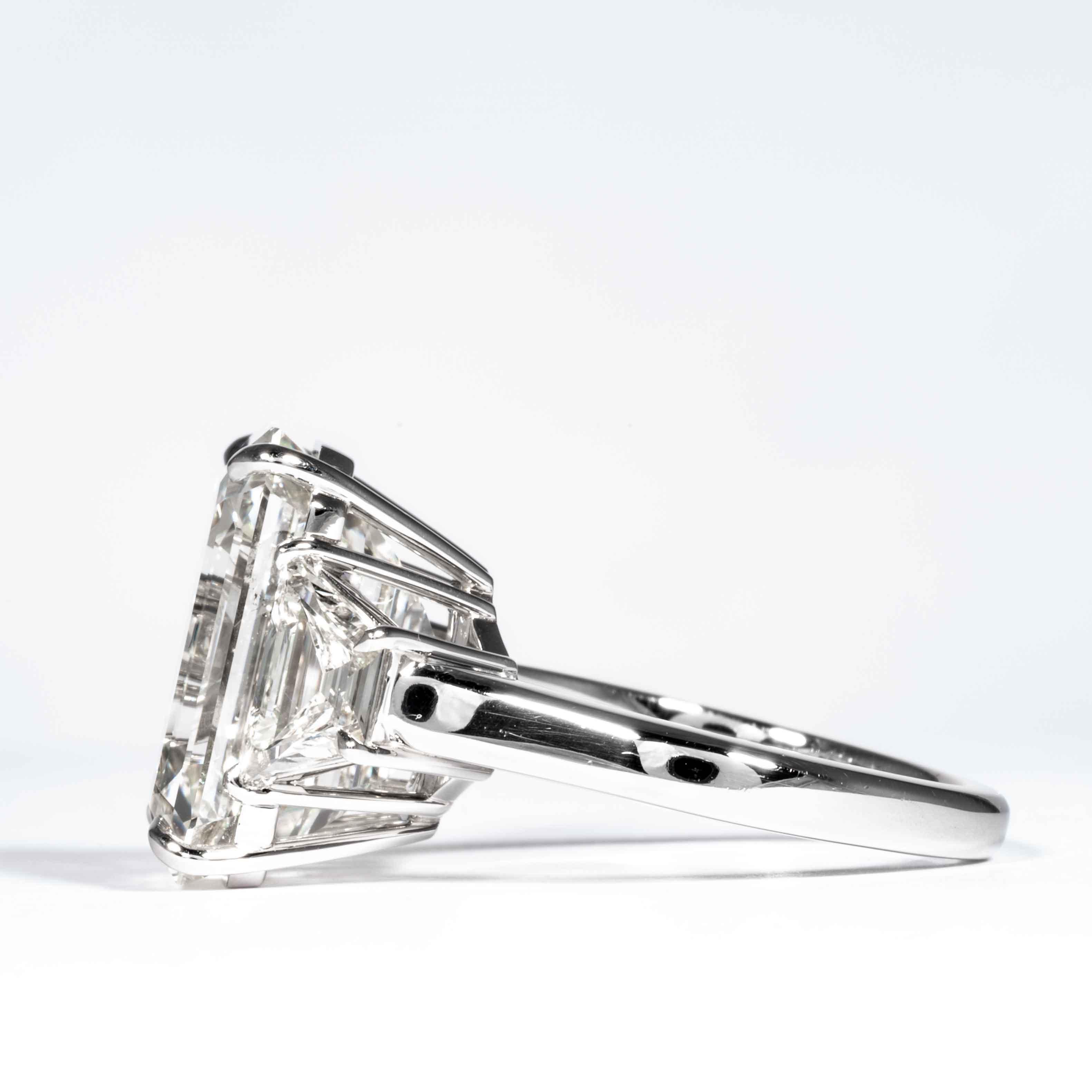 Shreve, Crump & Low Bague en diamant certifié GIA 13,26 carats K VS2 taille émeraude Pour femmes en vente