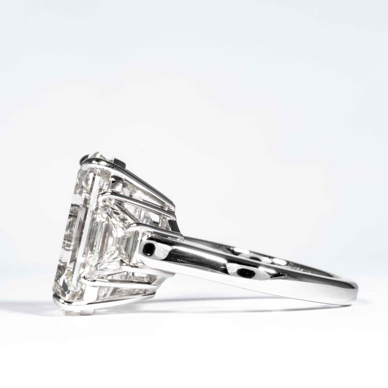 Shreve, Crump & Low GIA Certified 13.26 Carat K VS2 Emerald Cut Diamond Ring For Sale 1