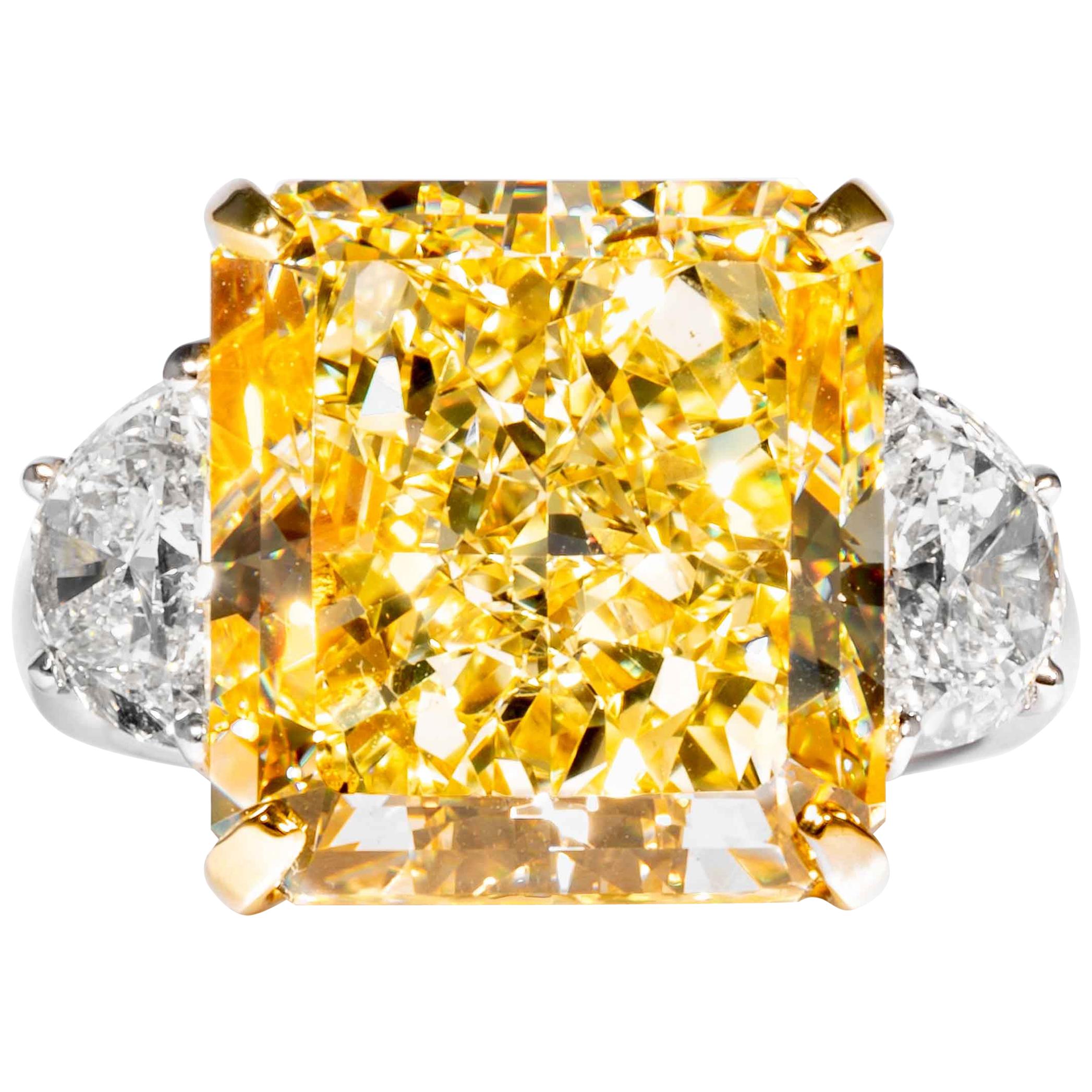 Shreve, Crump & Low GIA Certified 14.63 Carat Fancy Yellow Radiant Diamond Ring
