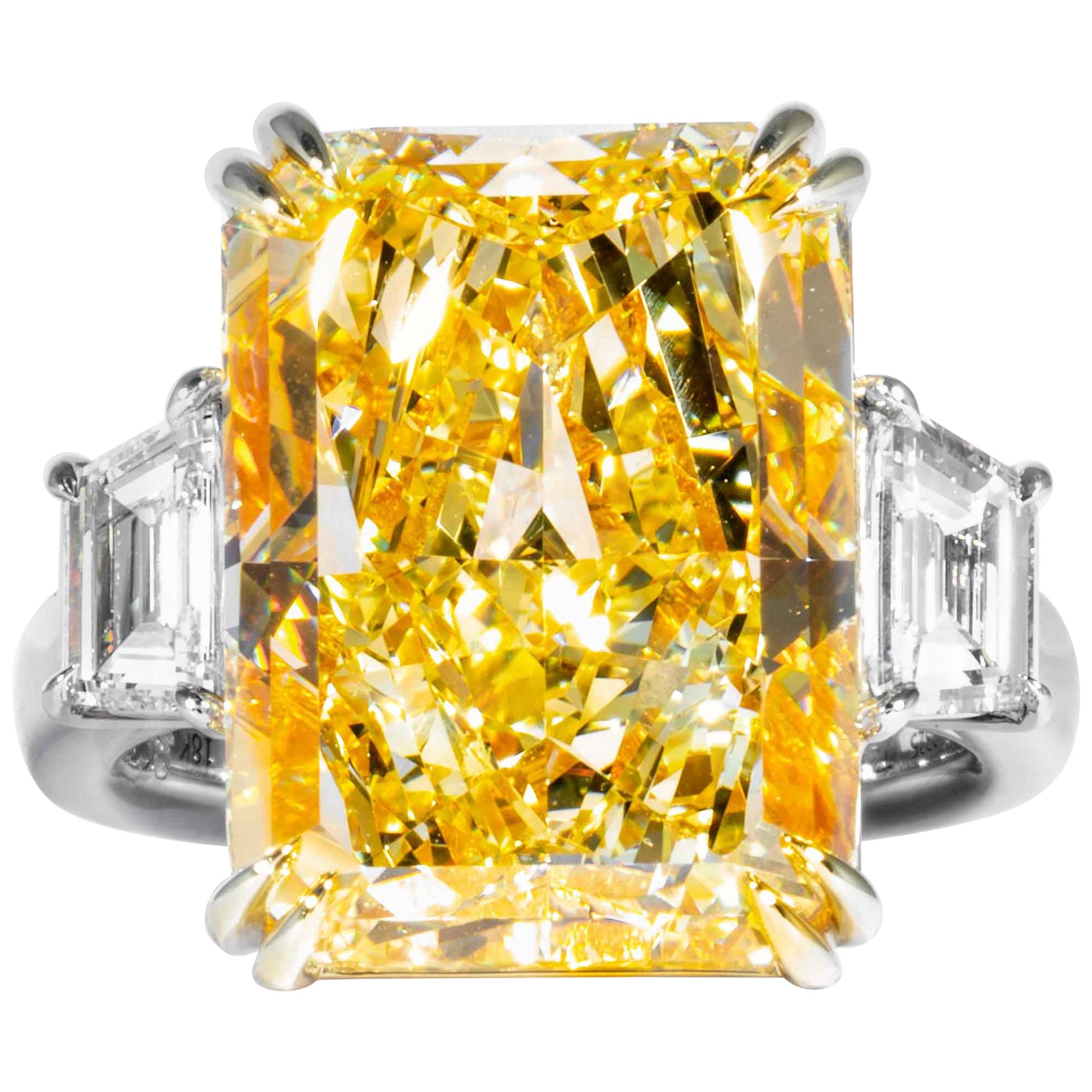 Shreve, Crump & Low GIA Certified 17.01 Carat Fancy Yellow Radiant Diamond Ring For Sale