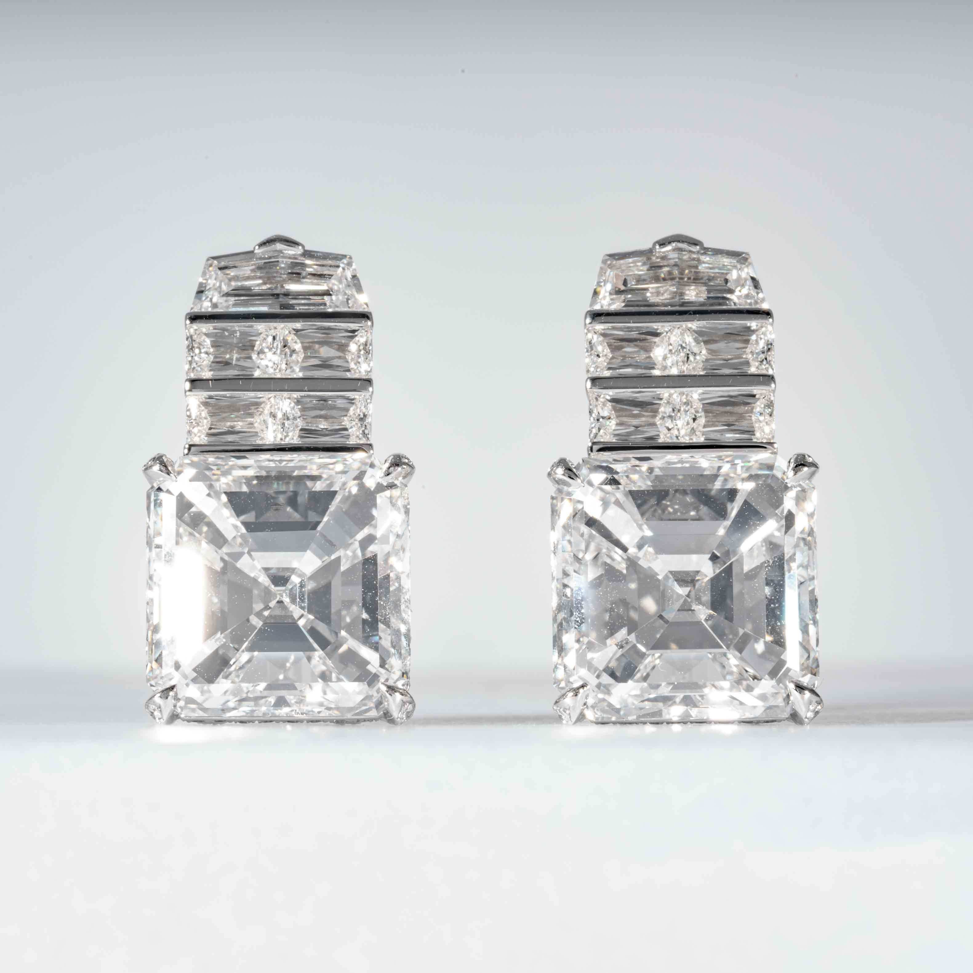 Shreve, Crump & Low, GIA-zertifizierte 18,21 Karat Asscher-Schliff Diamant-Tropfen-Ohrringe im Zustand „Neu“ im Angebot in Boston, MA