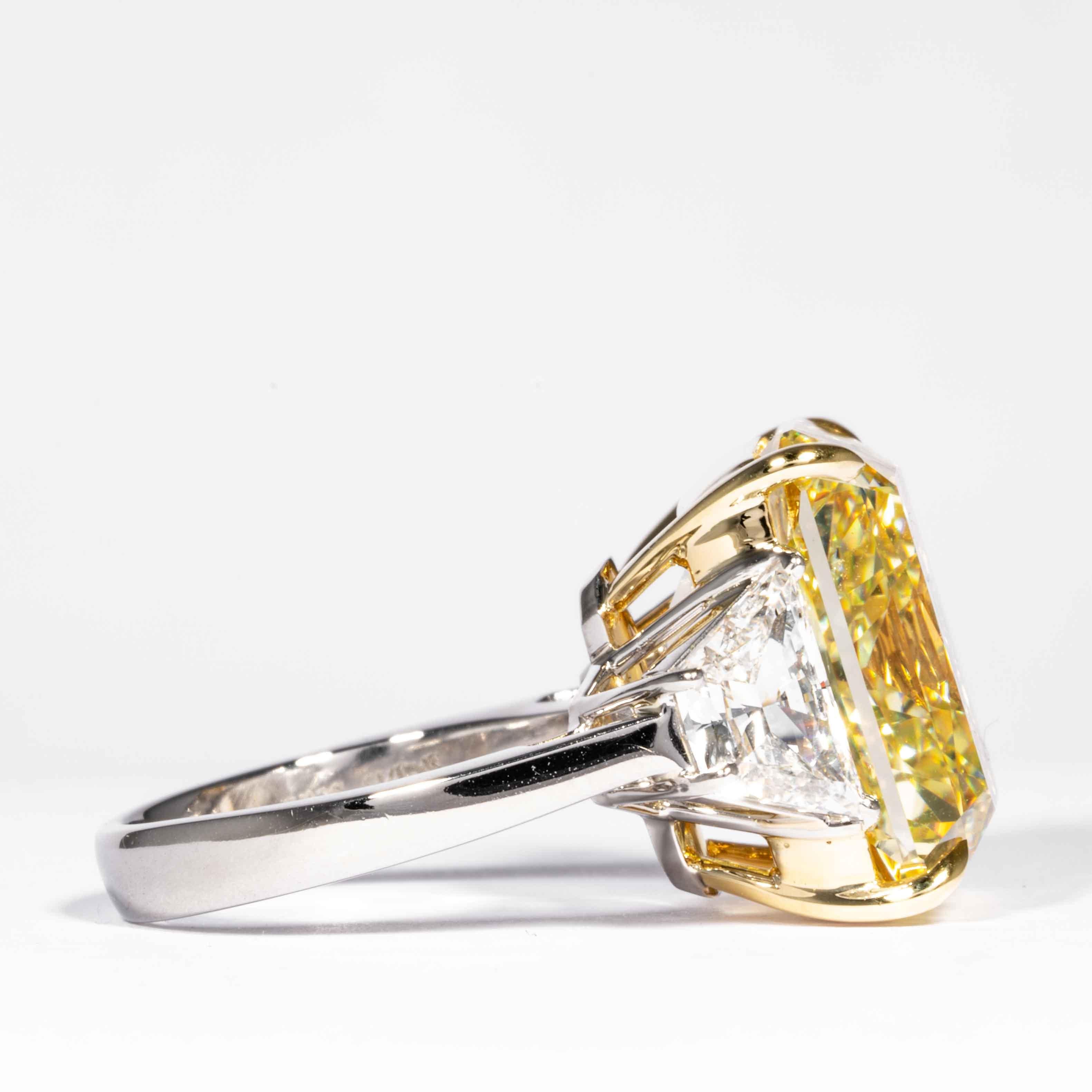 Radiant Cut Shreve, Crump & Low GIA Certified 20.24 Carat Fancy Intense Yellow Diamond Ring For Sale