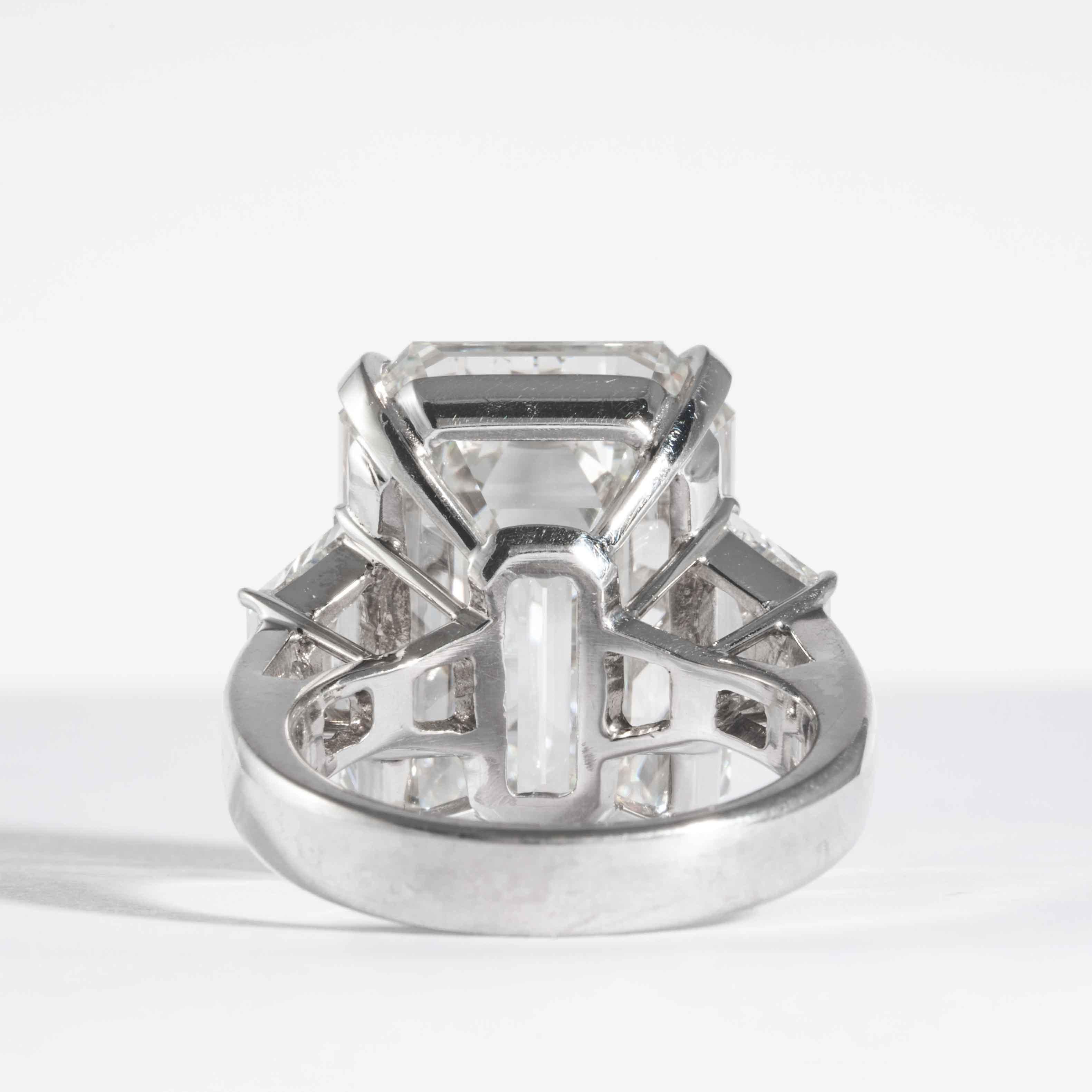 Shreve, Crump & Low GIA Certified 22.02 Carat J VS2 Emerald Cut Diamond Ring 5