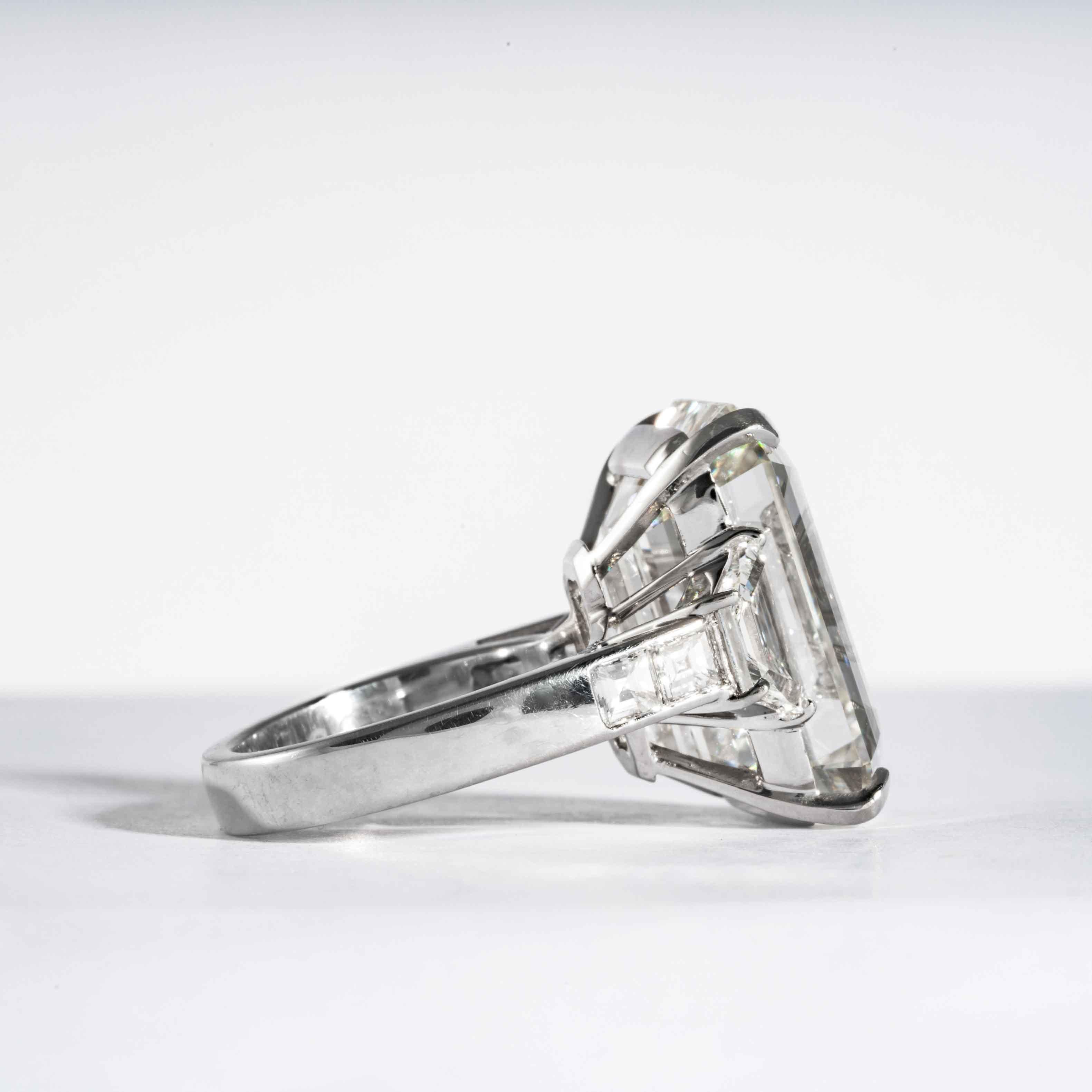 Shreve, Crump & Low GIA Certified 22.02 Carat J VS2 Emerald Cut Diamond Ring 1