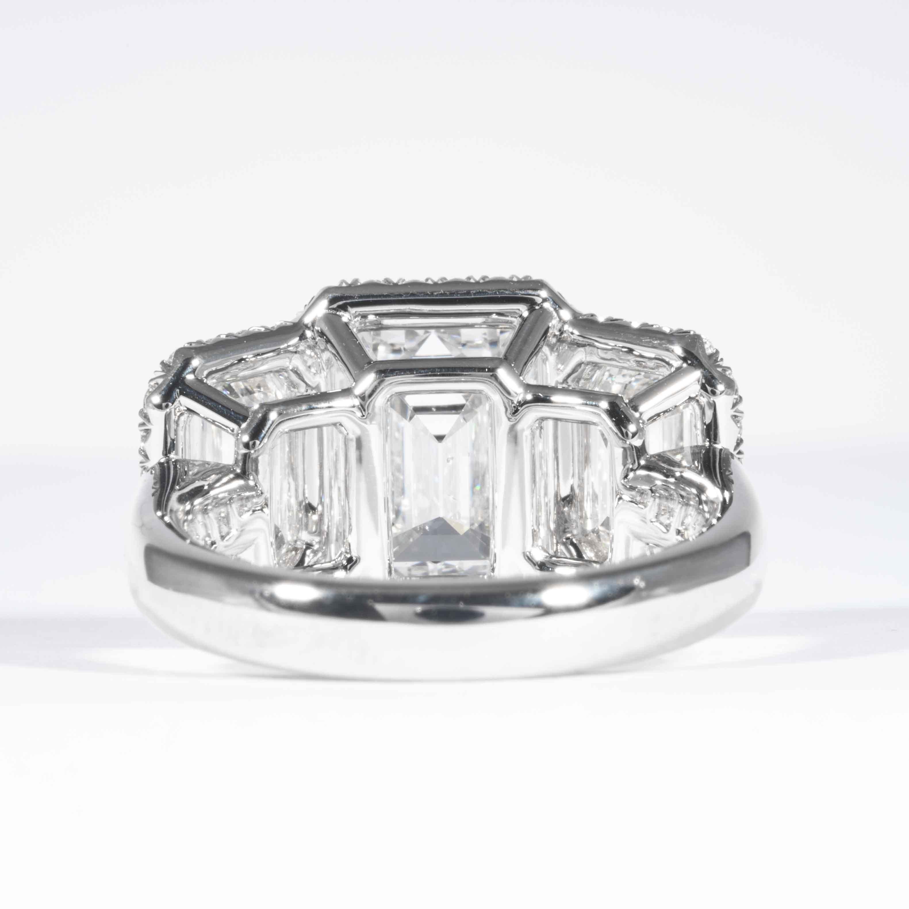 Shreve, Crump & Low GIA Certified 3.23 Carat G SI1 Emerald Cut Diamond Ring For Sale 2