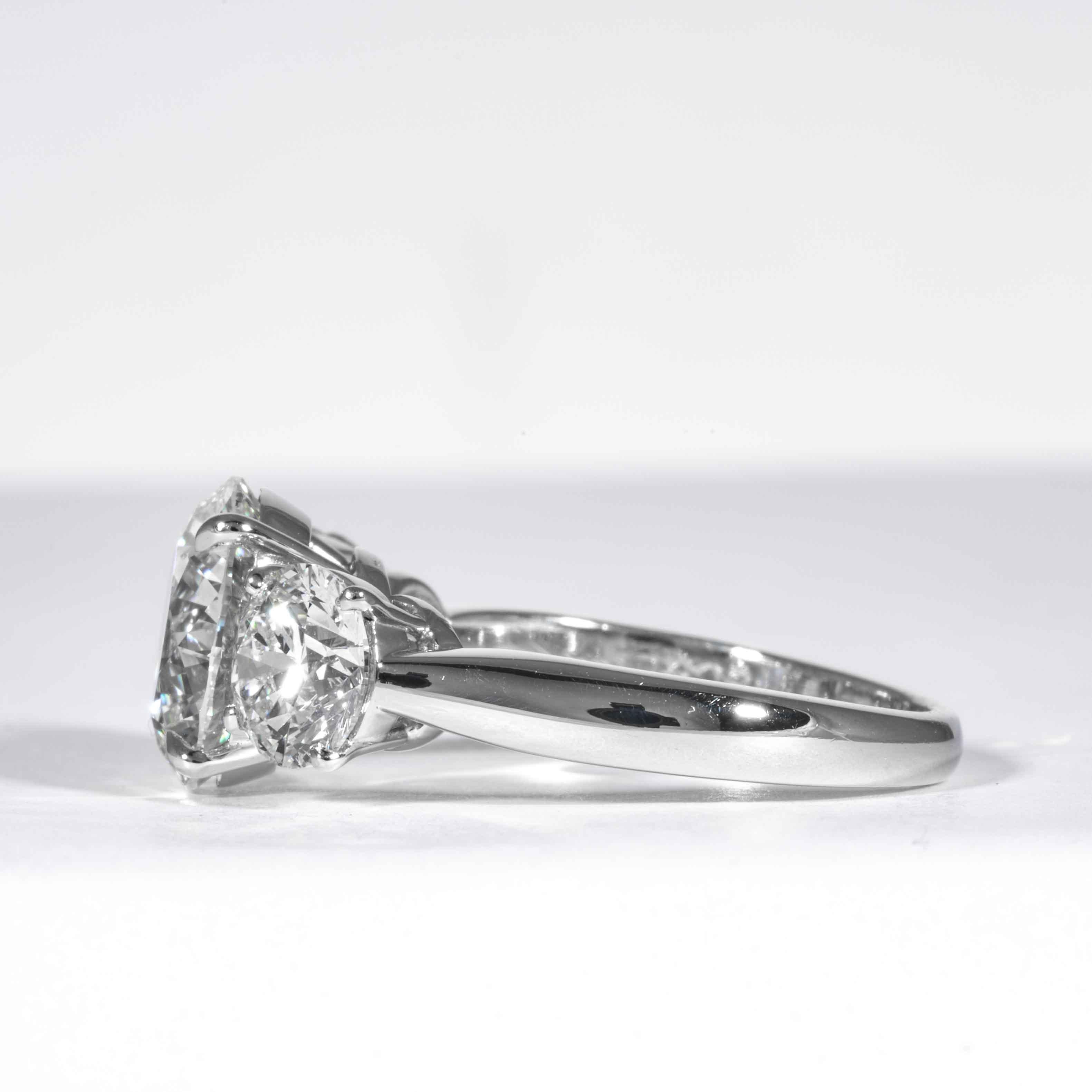 Shreve, Crump & Low, GIA-zertifizierter 3,99 Karat J SI2 runder Brillant-Diamantring im Angebot 1