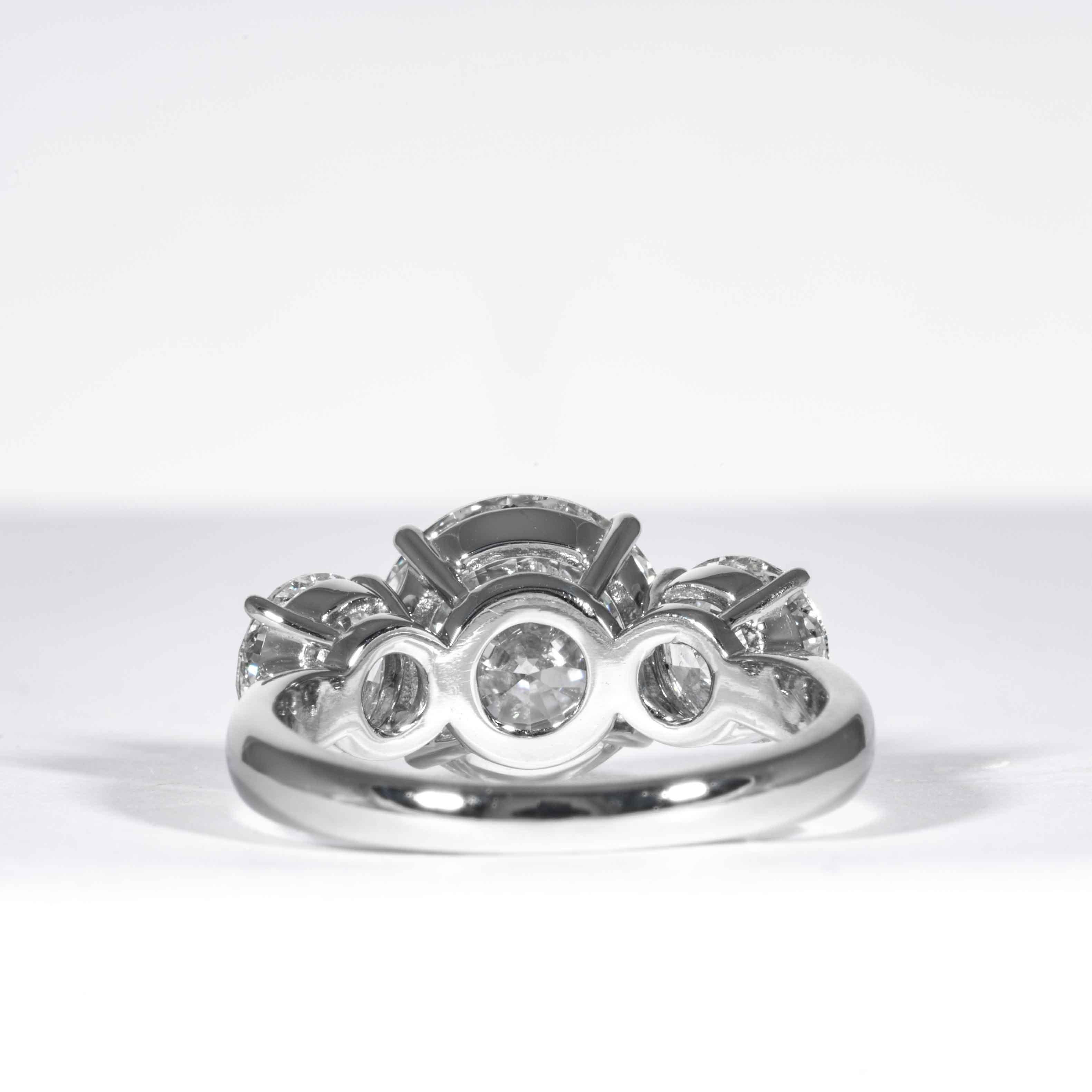 Shreve, Crump & Low, GIA-zertifizierter 3,99 Karat J SI2 runder Brillant-Diamantring im Angebot 2