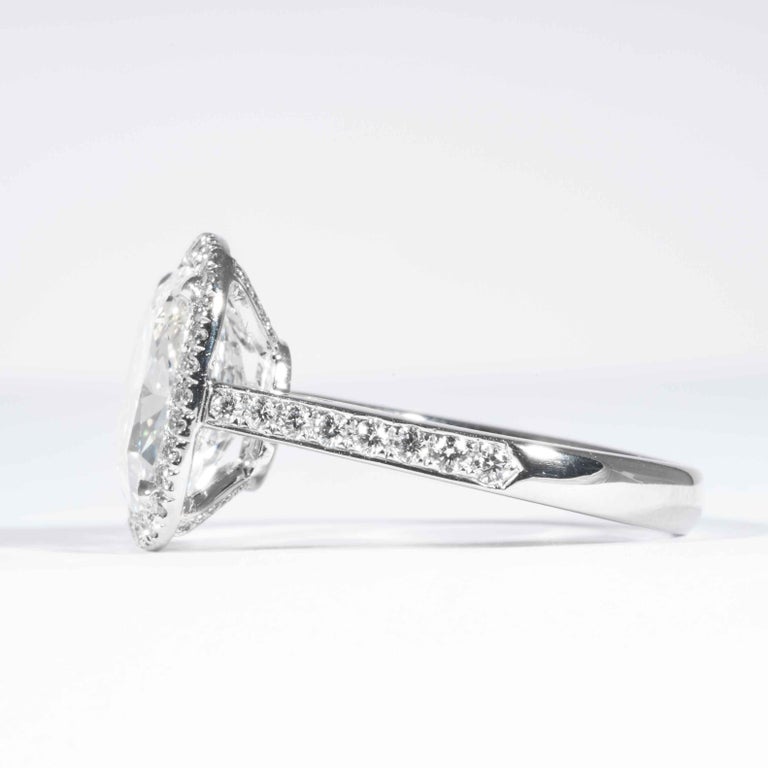 Women's Shreve, Crump & Low GIA Certified 4.01 Carat I VVS2 Cushion Cut Diamond Ring For Sale